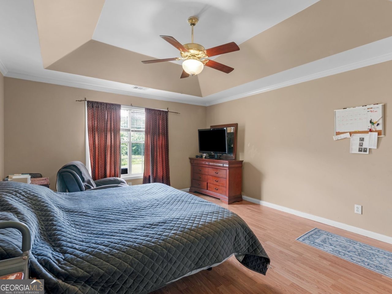 1090 Charter Club Drive Property Photo 16