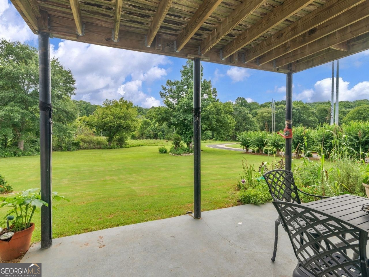 1090 Charter Club Drive Property Photo 18