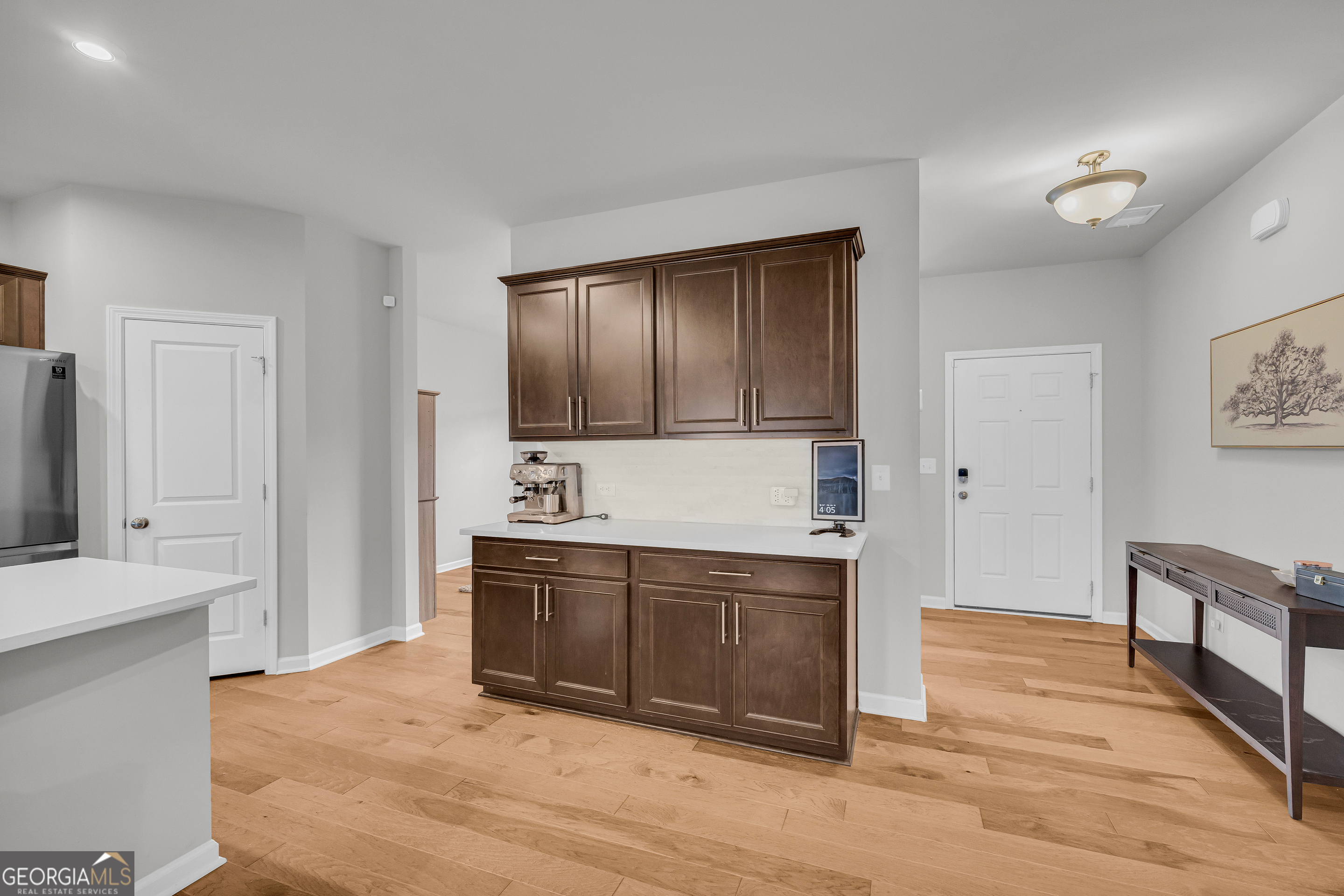 3381 Emmet Road Property Photo 7
