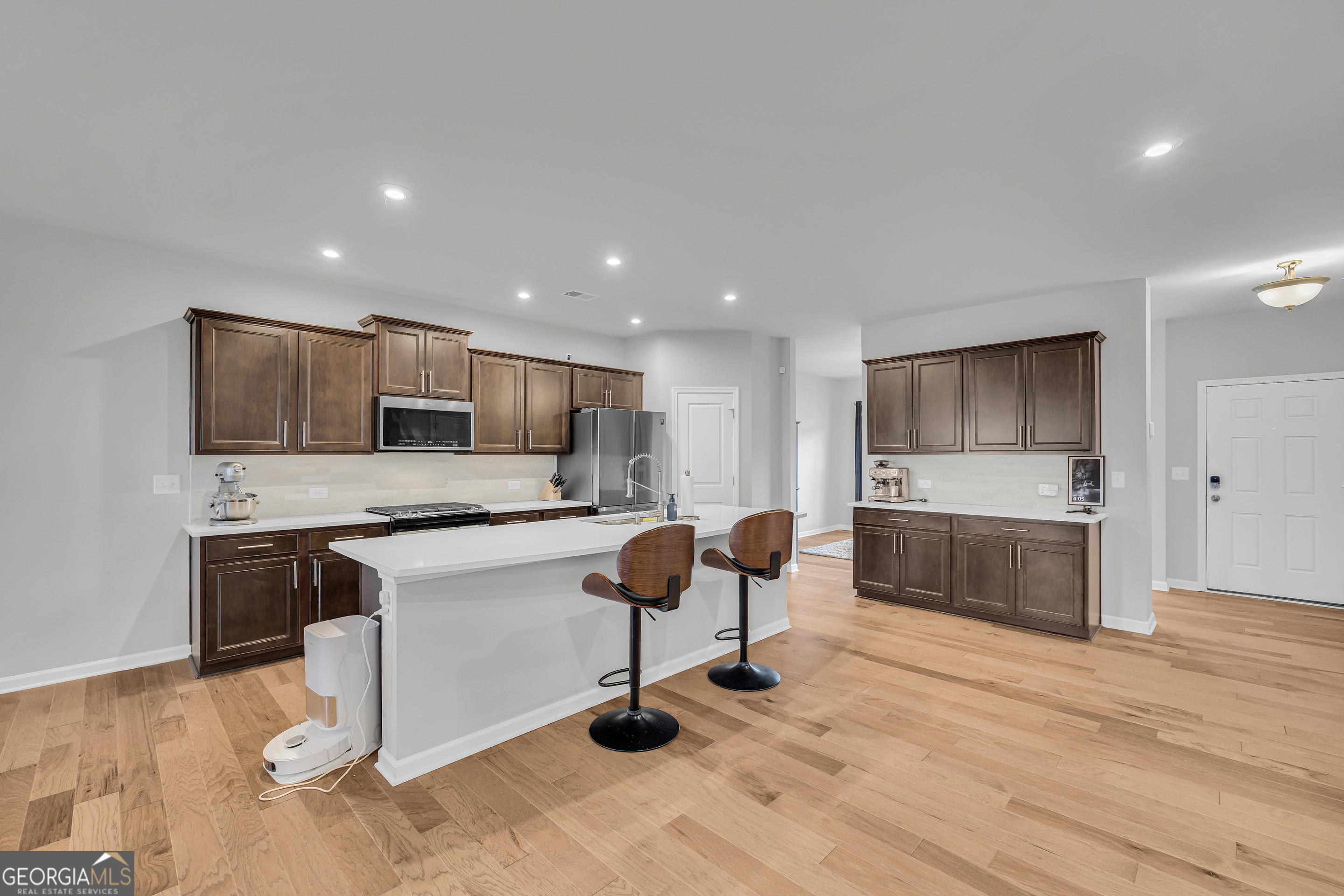 3381 Emmet Road Property Photo 9