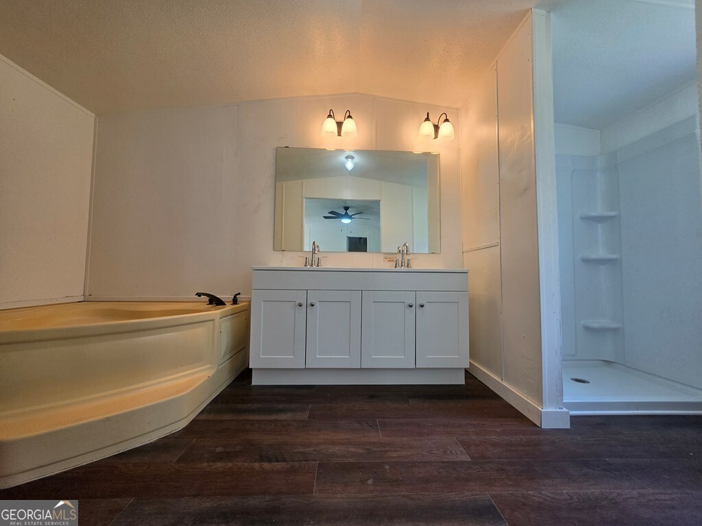 3889 Jacobs Drive Property Photo 8
