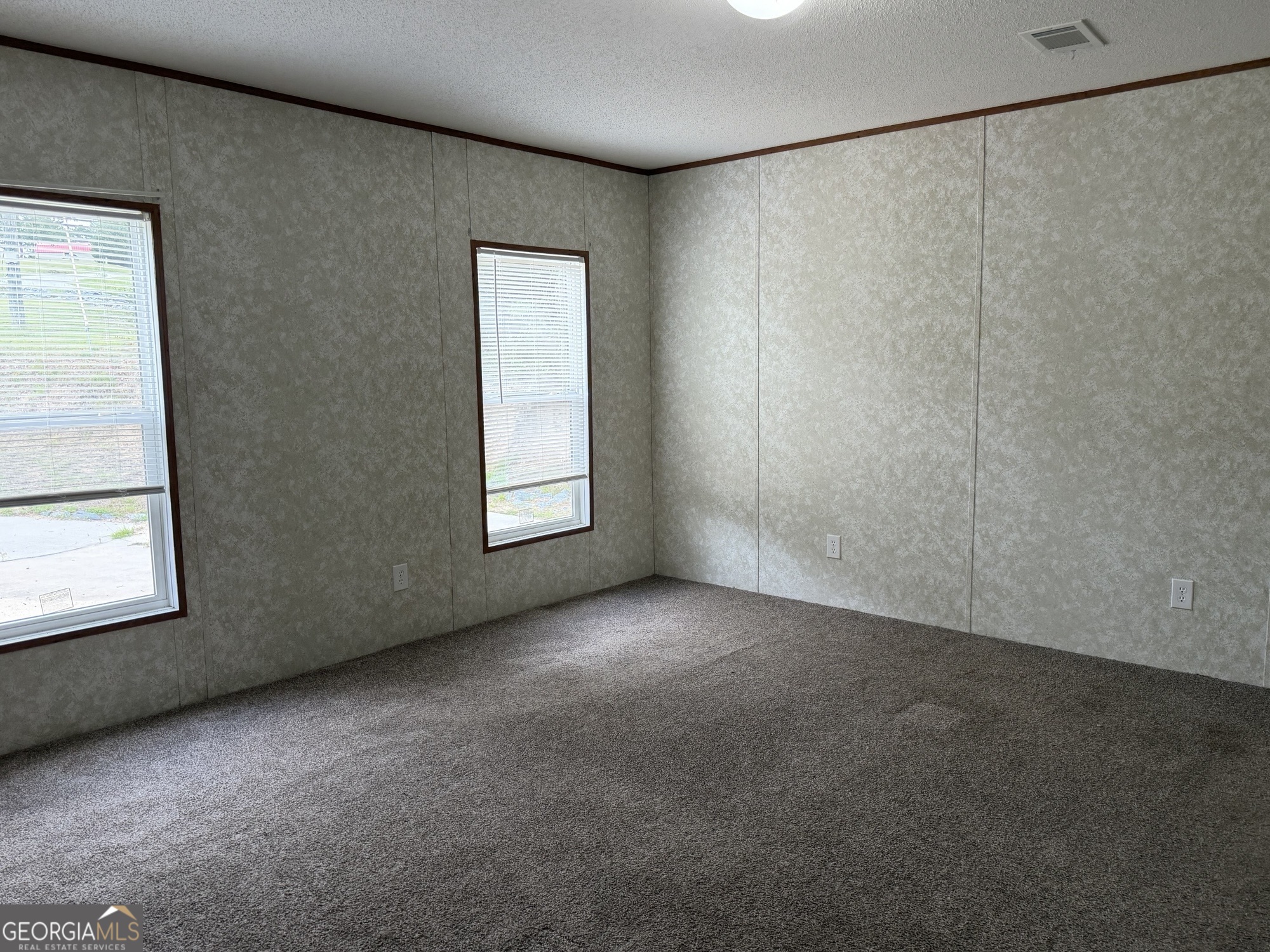 342 Wellington Drive Property Photo 6