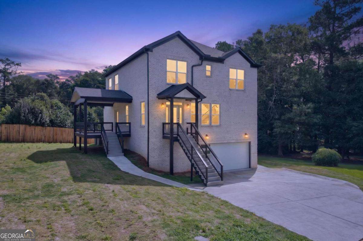 210 Lacey Property Photo 8