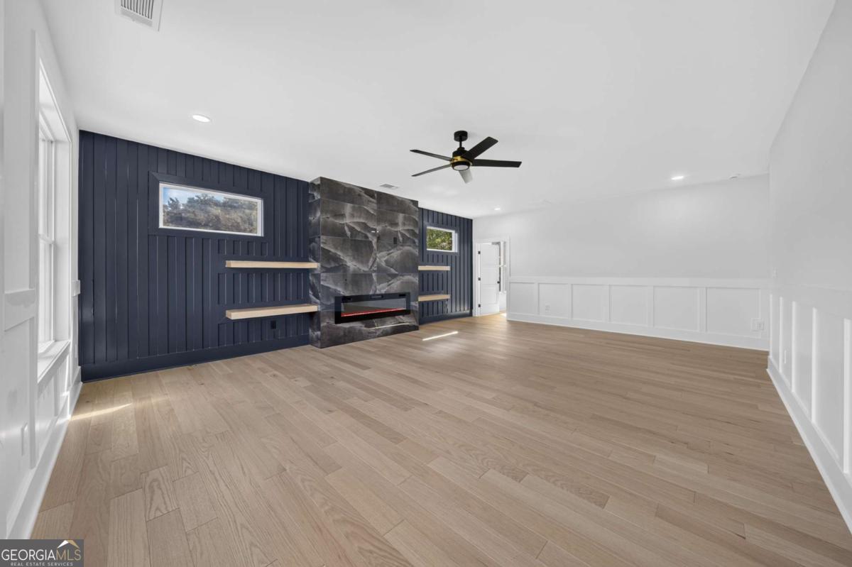 210 Lacey Property Photo 40