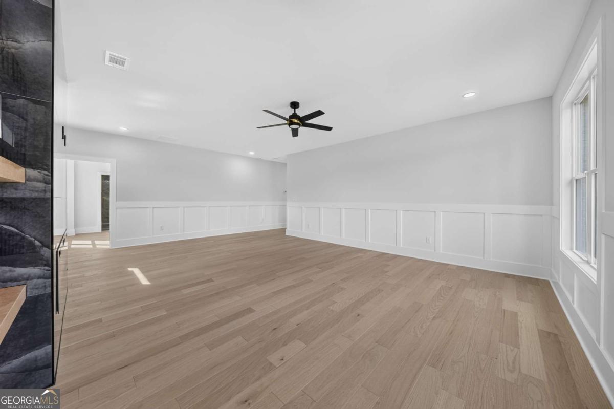 210 Lacey Property Photo 41