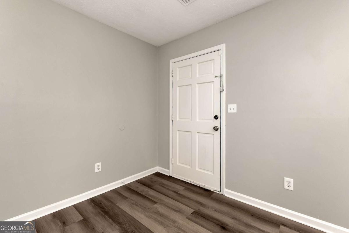 649 Oakland Way Property Photo 13