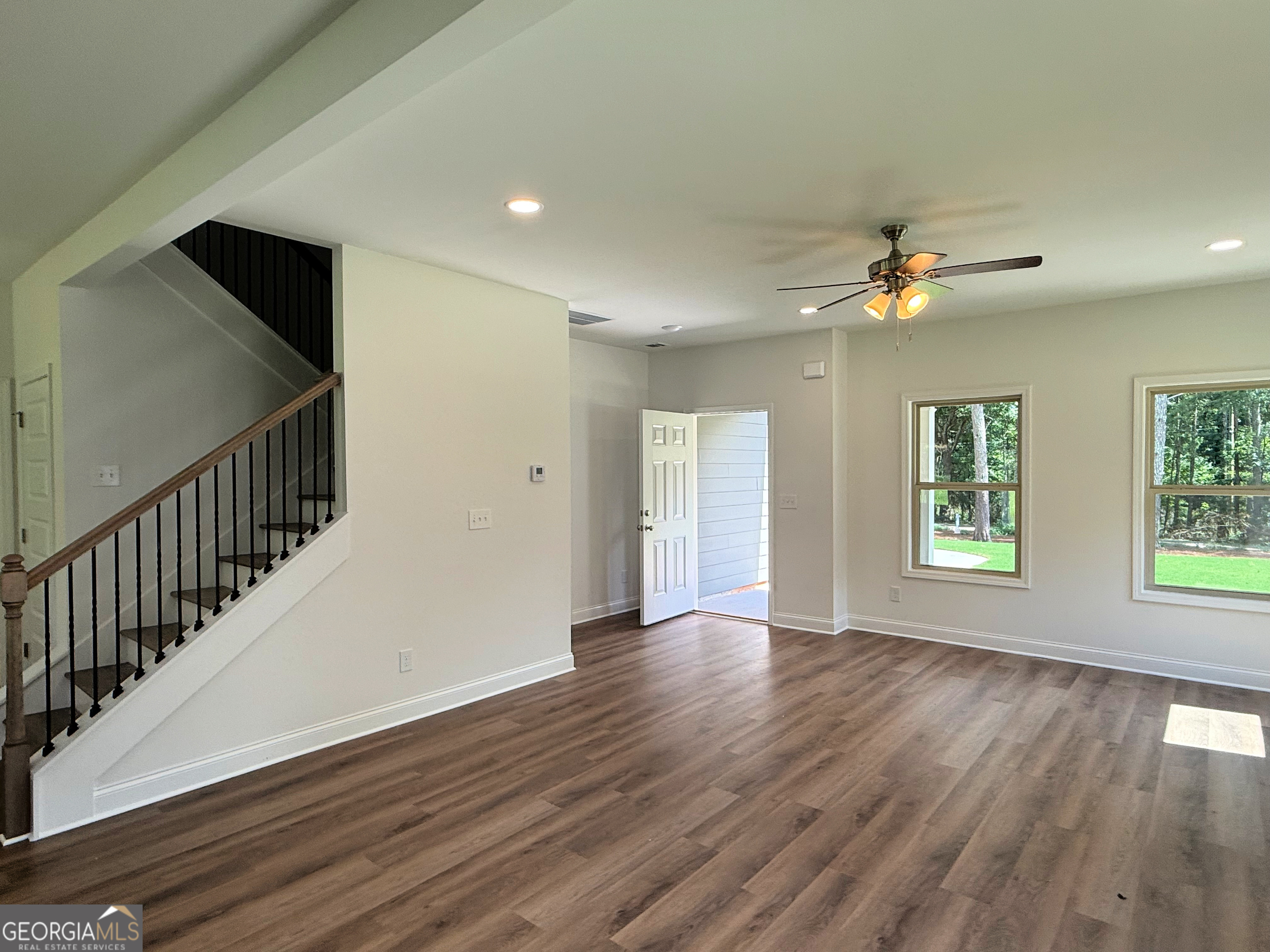 373 Laney Road Property Photo 2