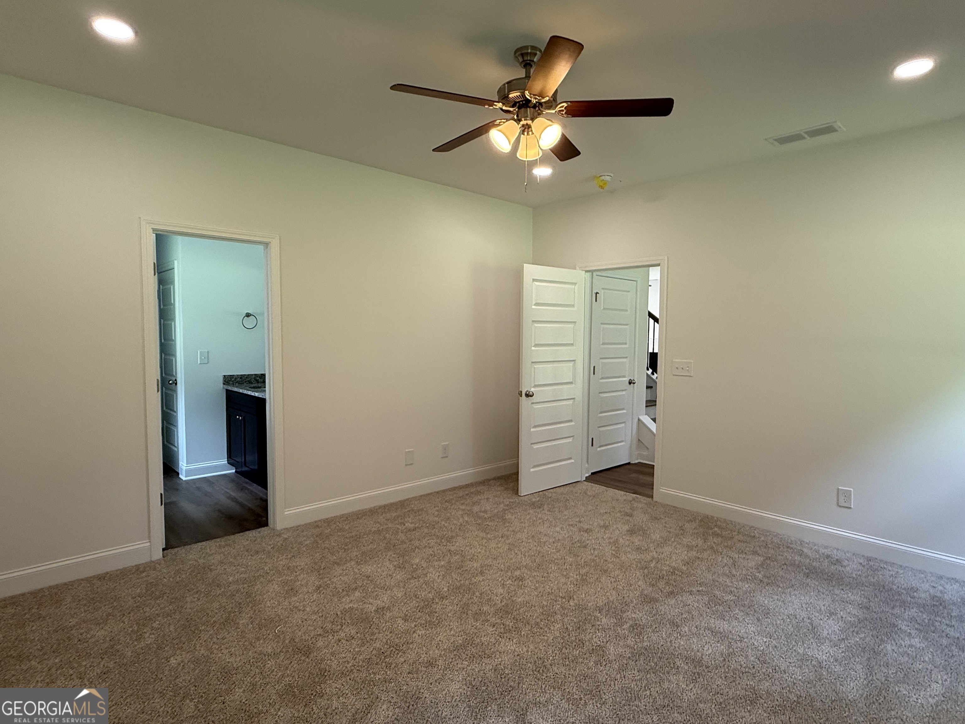 373 Laney Road Property Photo 9
