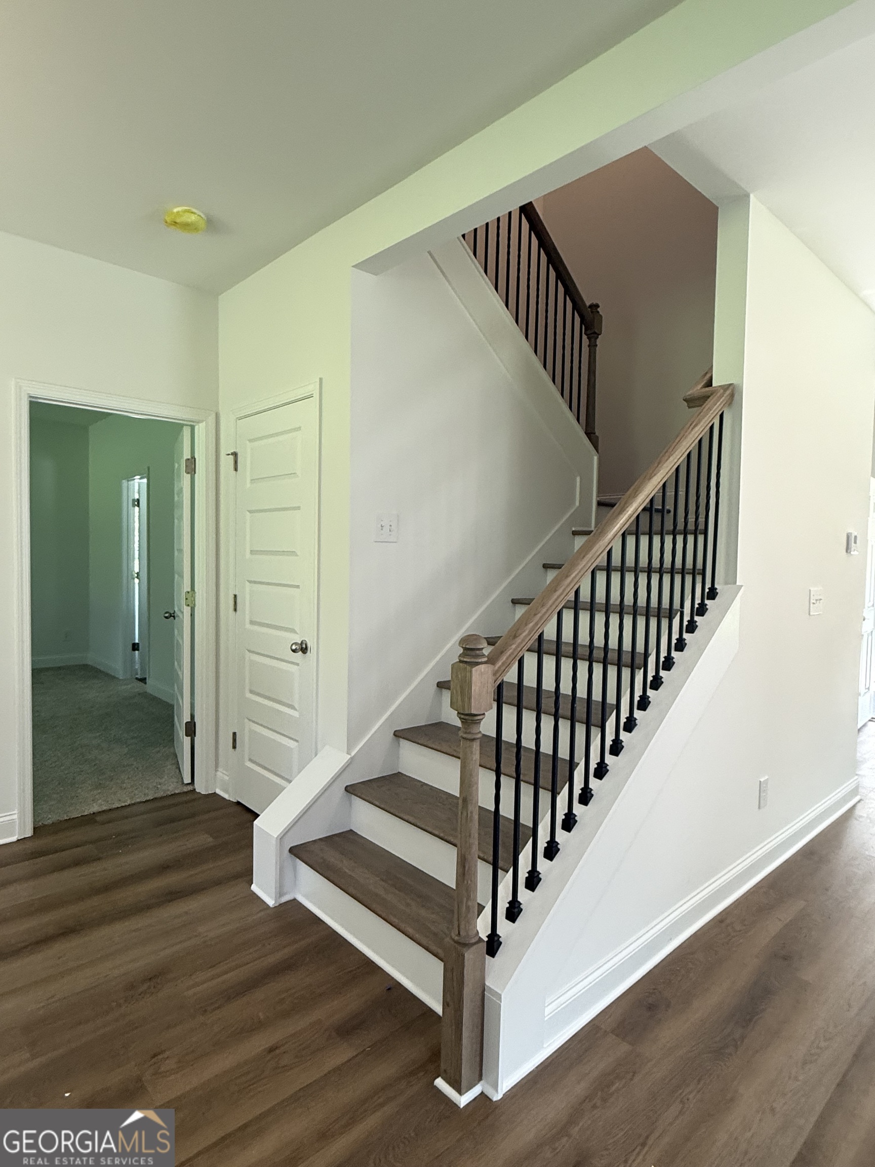 373 Laney Road Property Photo 14