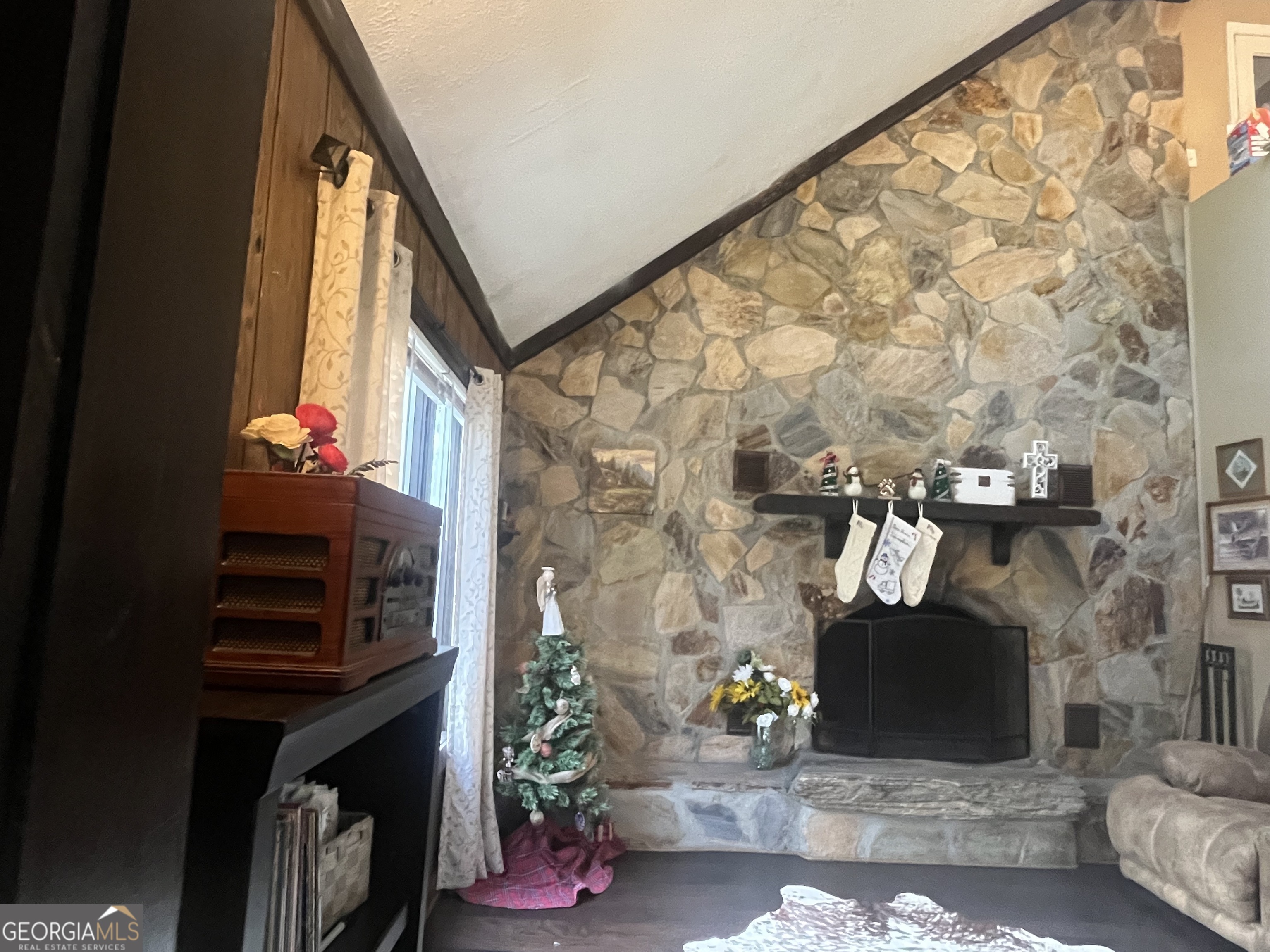 114 Miles Road Property Photo 4