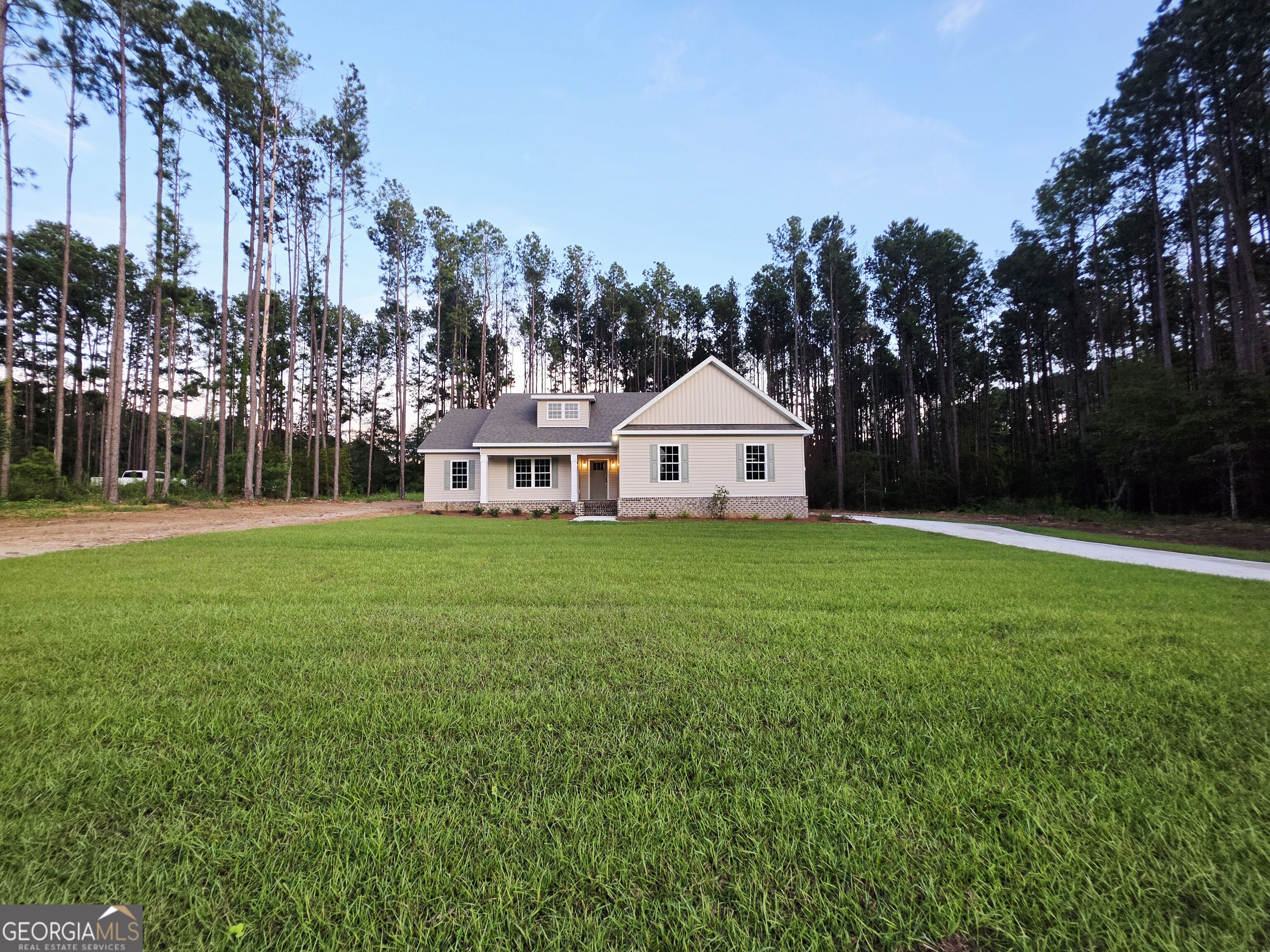2030 Middleground Road Property Photo 3