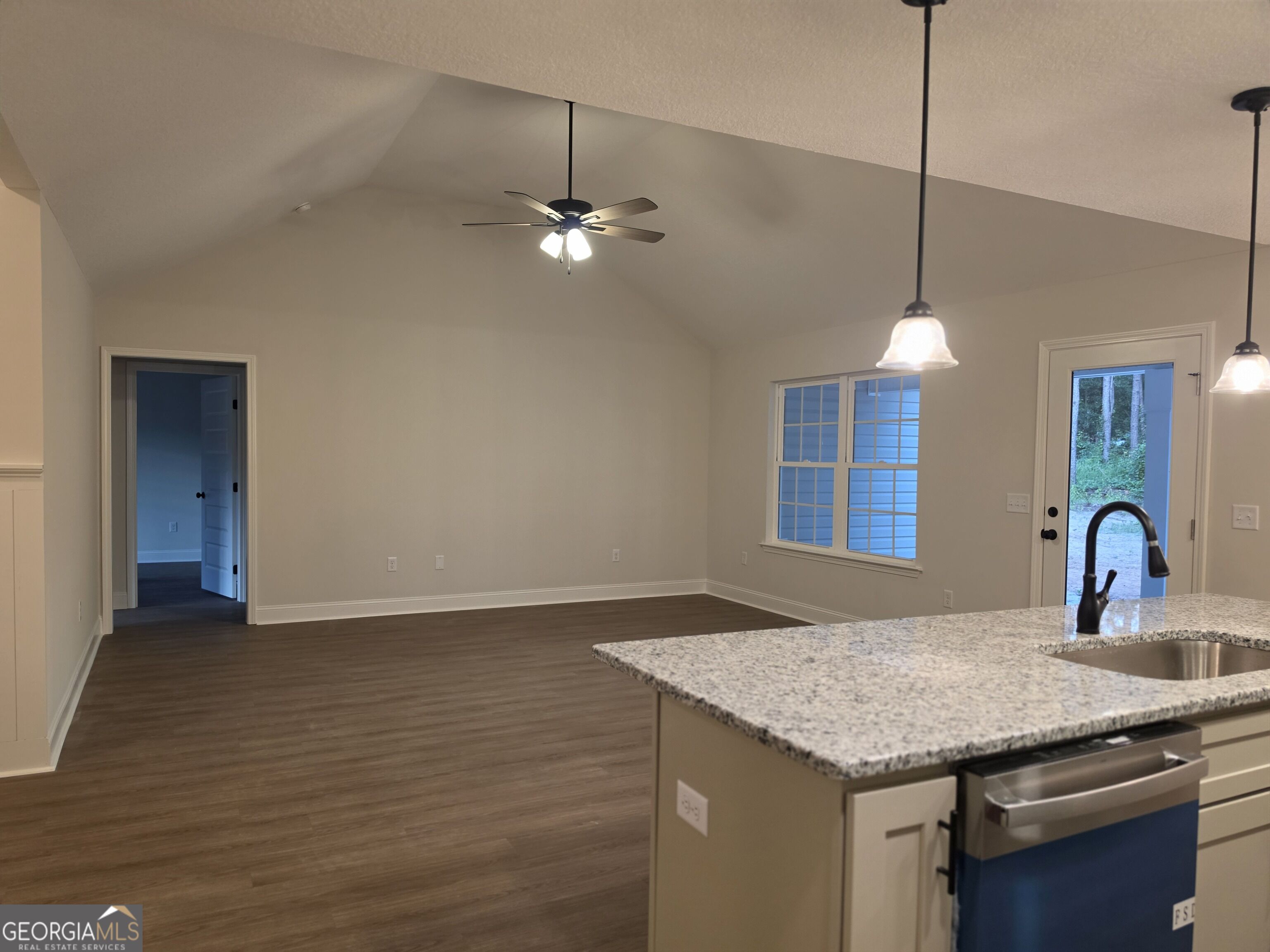 2030 Middleground Road Property Photo 18