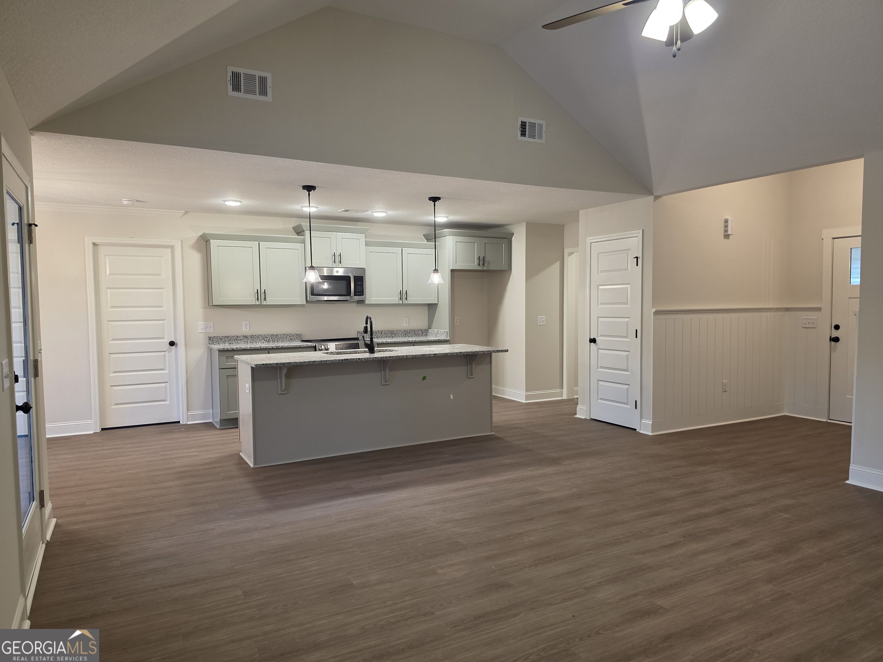 2030 Middleground Road Property Photo 24