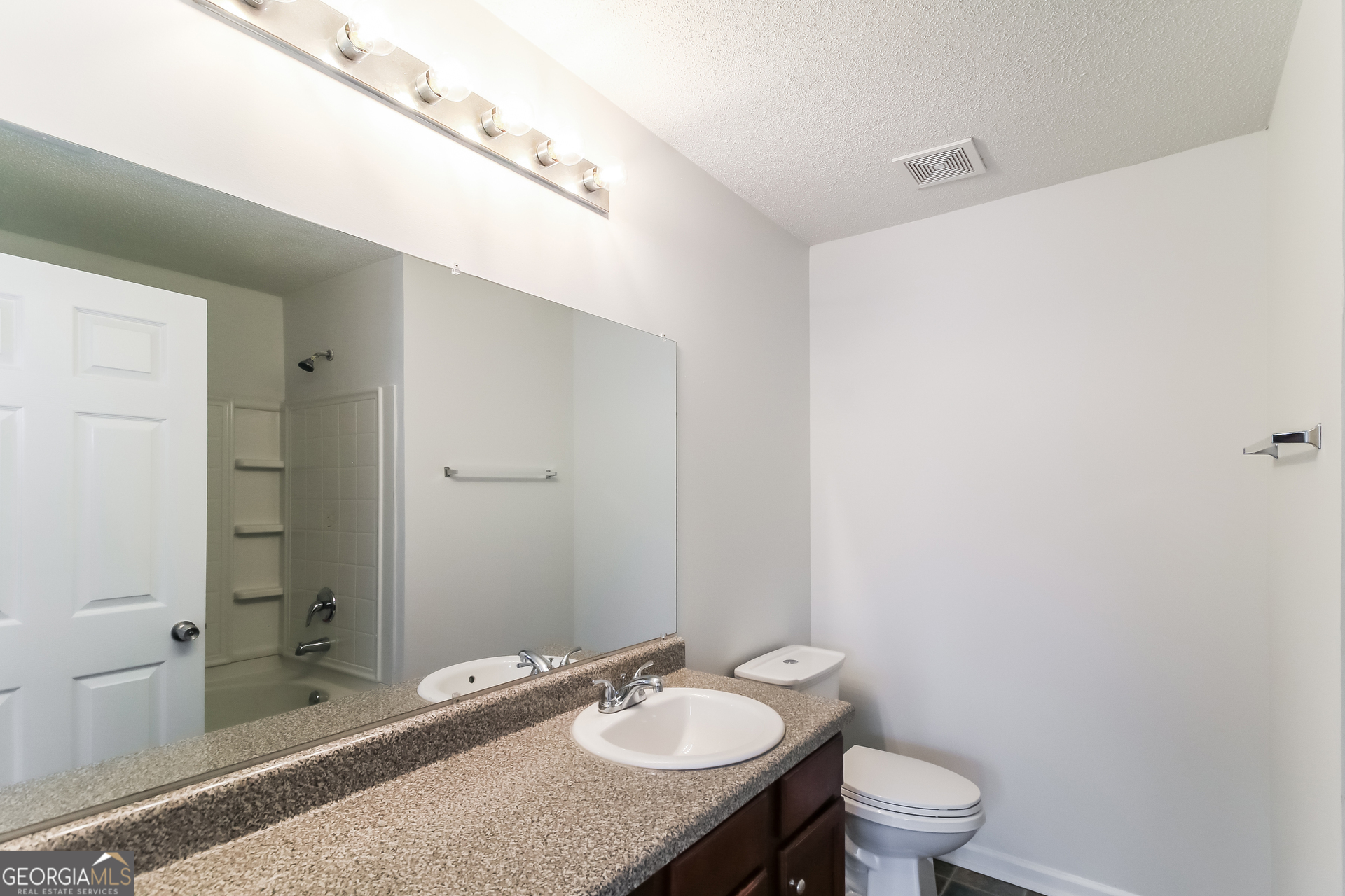 6090 Oak Bend Court Property Photo 10