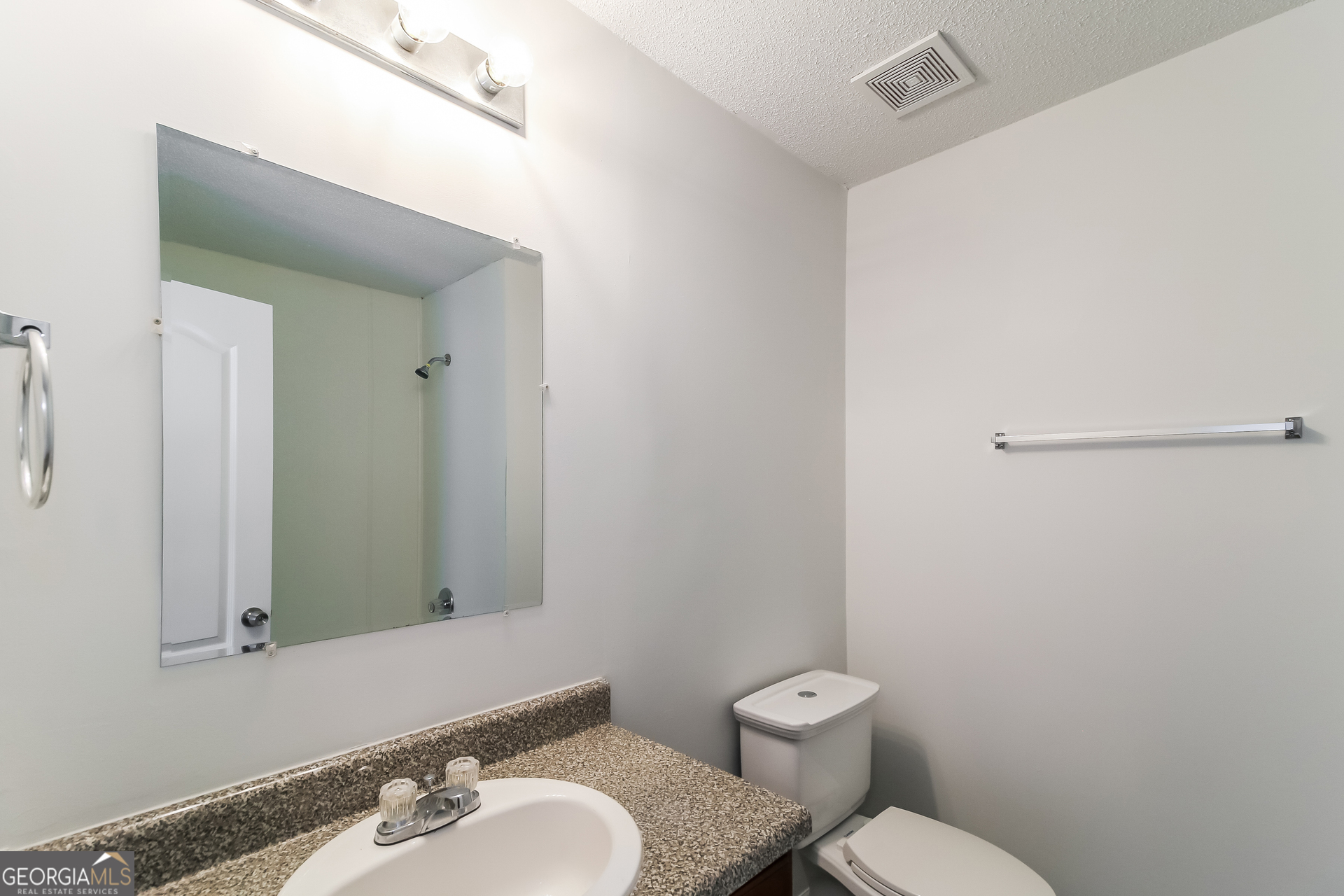 6090 Oak Bend Court Property Photo 14