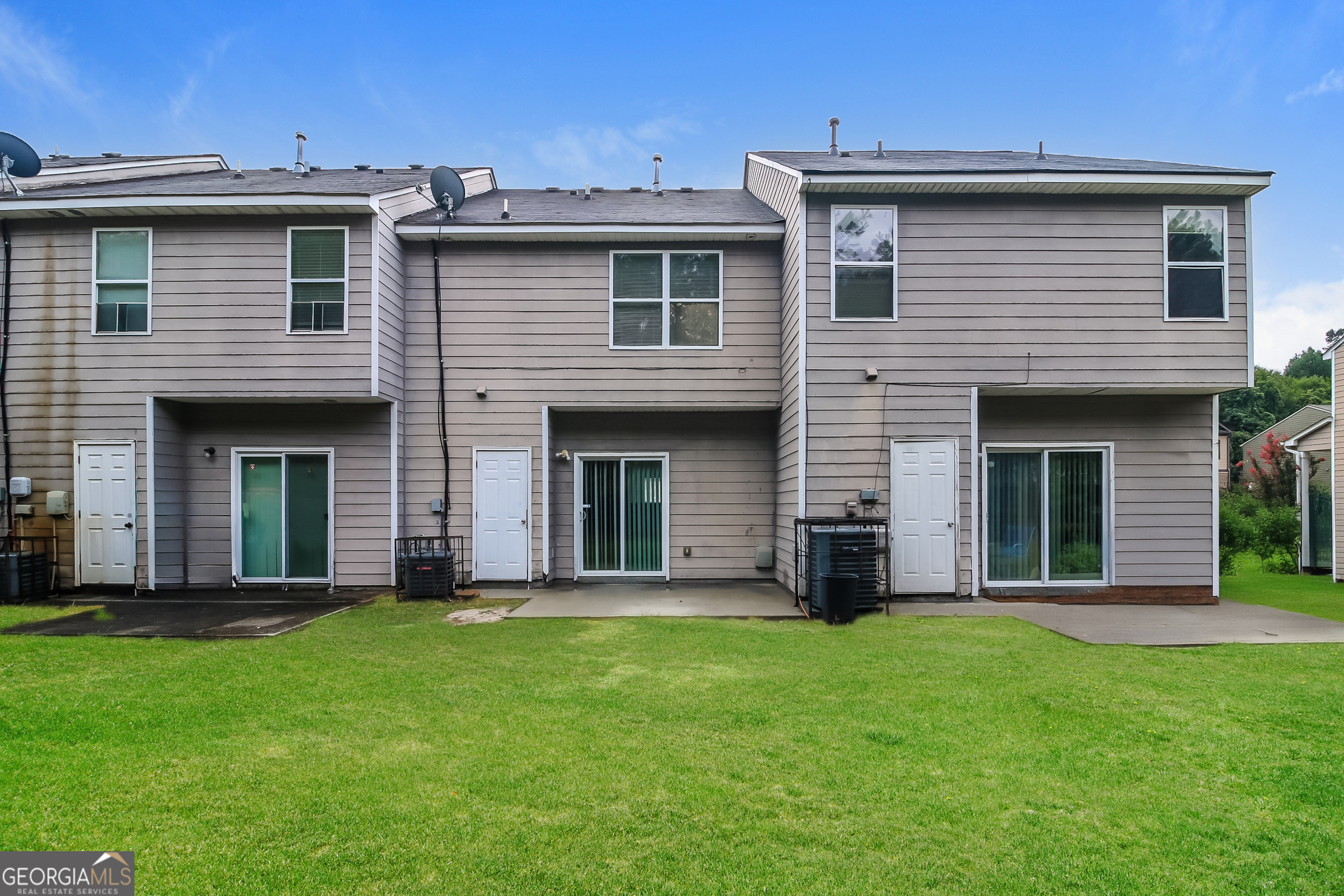6090 Oak Bend Court Property Photo 15