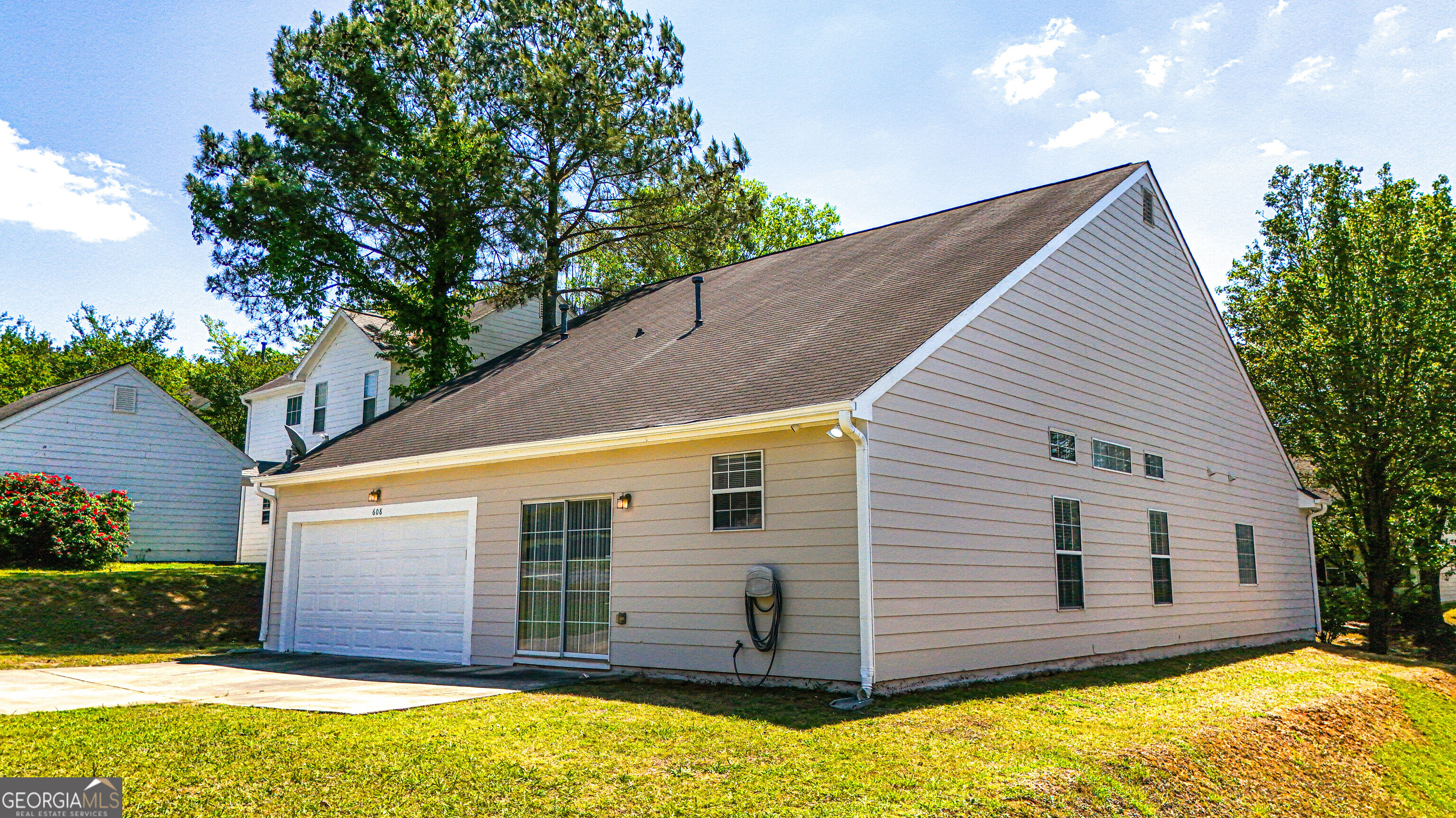 608 Brookwater Drive Property Photo 4