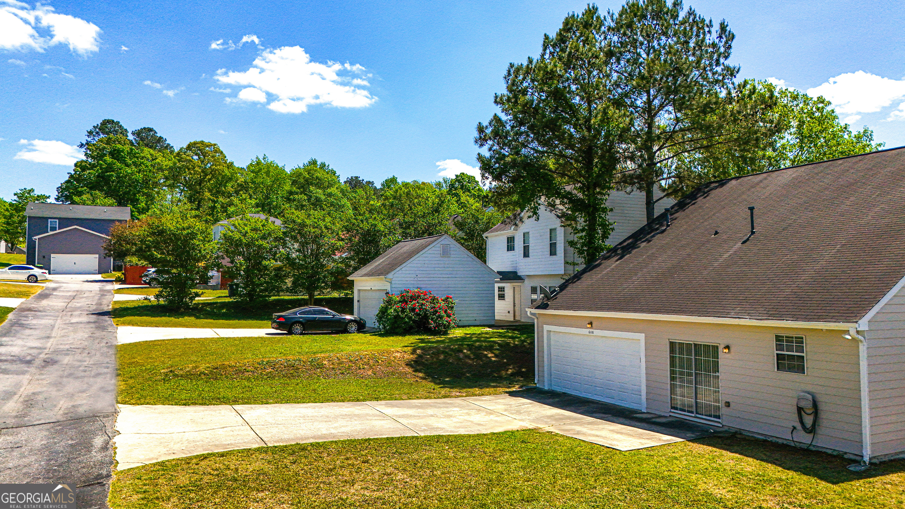 608 Brookwater Drive Property Photo 6