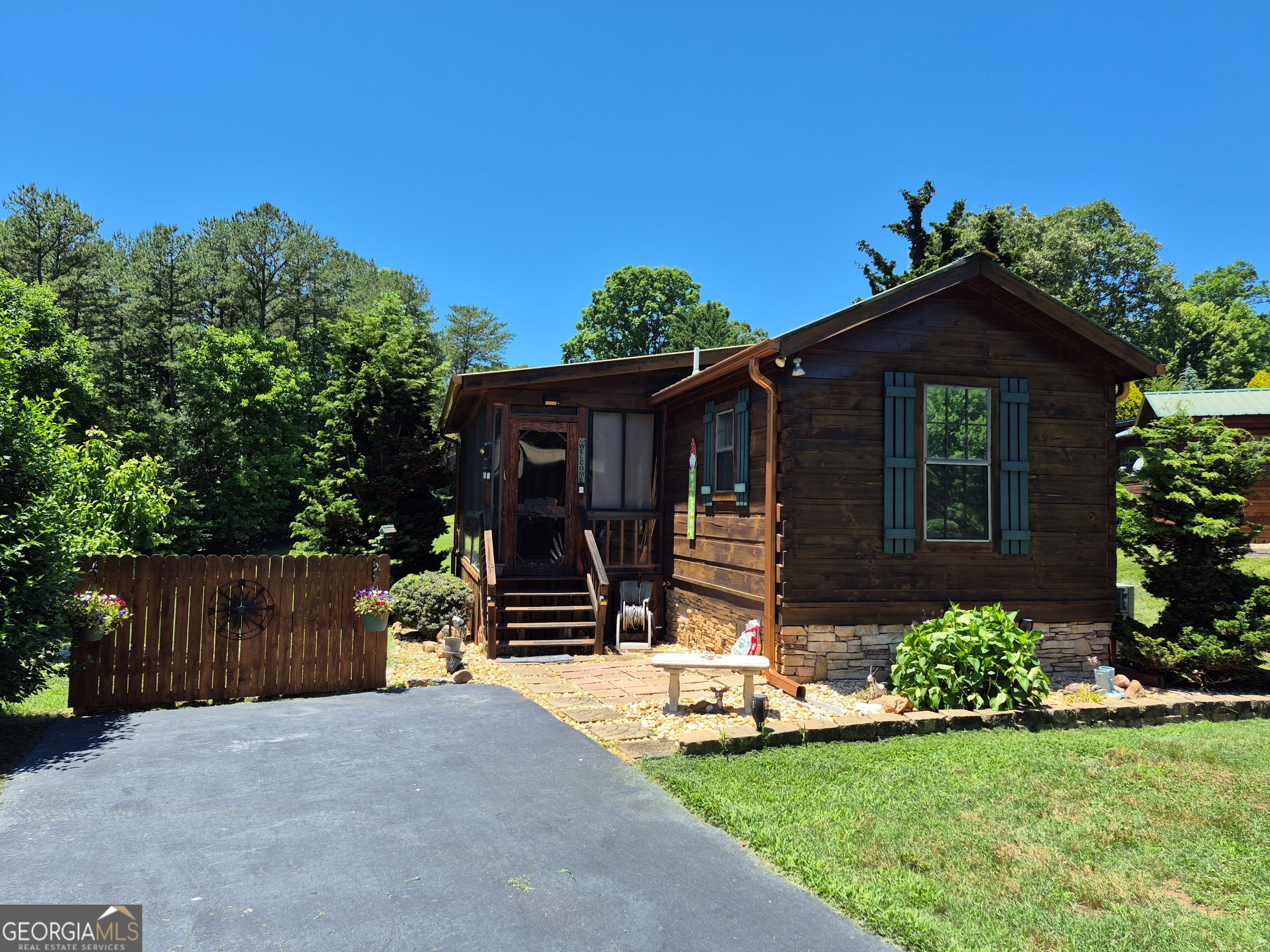 40 Wilderness Court Property Photo 1