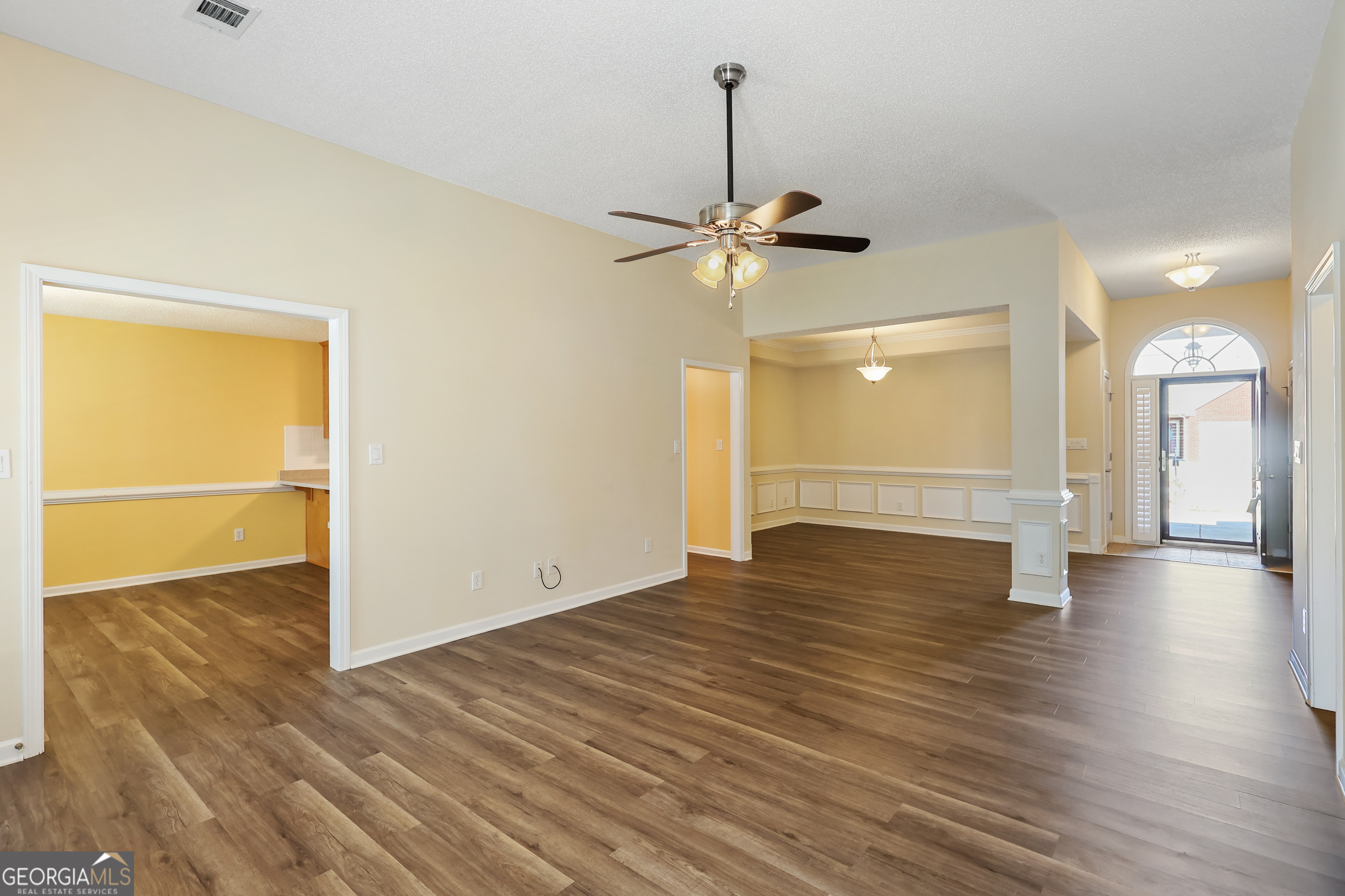 1496 Empress Drive Property Photo 4