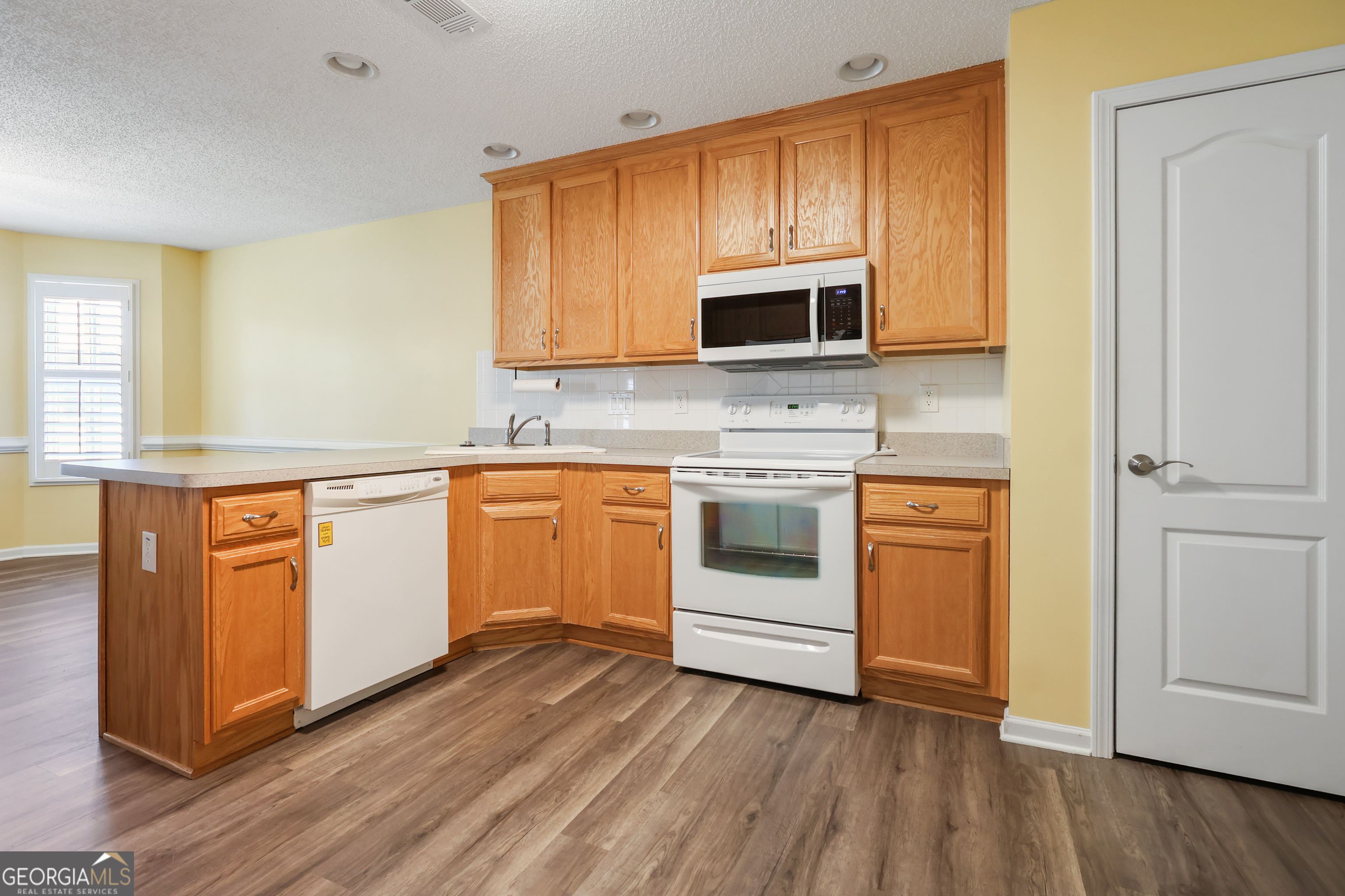 1496 Empress Drive Property Photo 7
