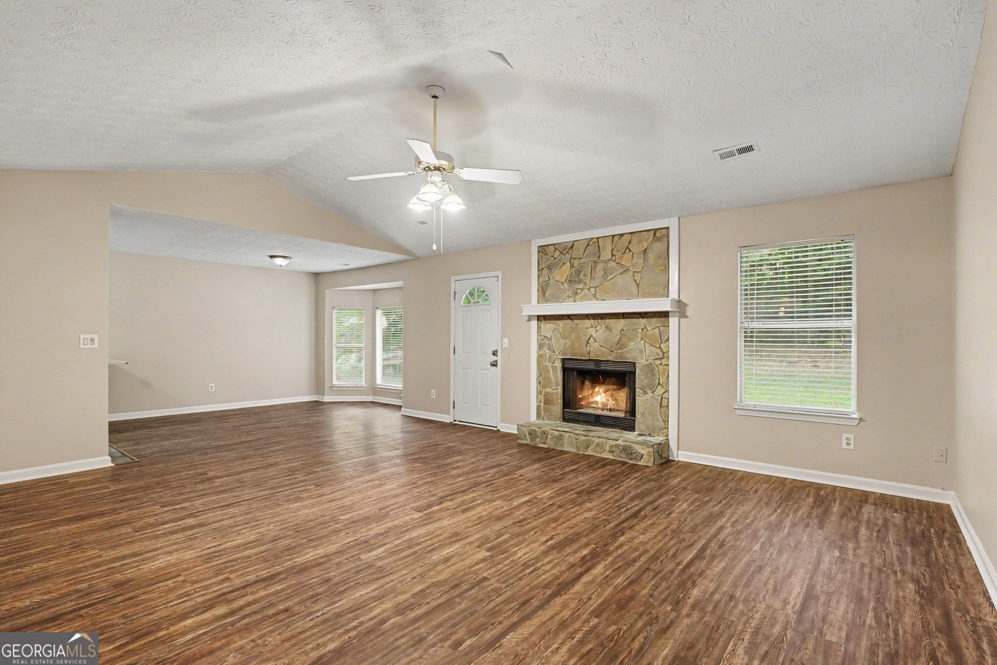 2900 Rosecommons Drive Property Photo 4