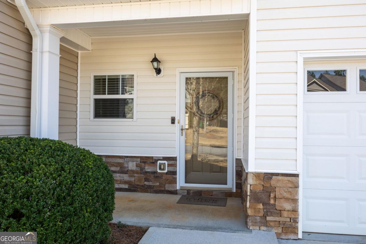 536 Oakside Place Property Photo 2