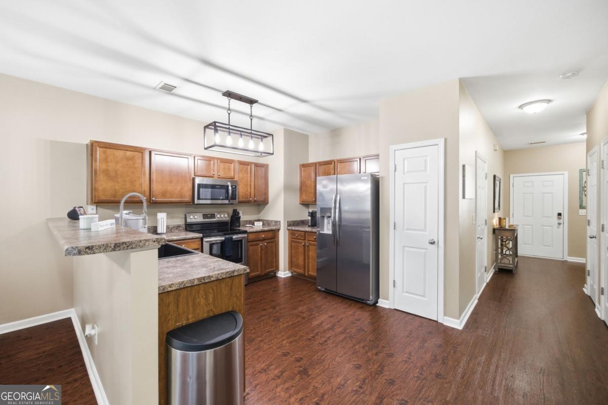 536 Oakside Place Property Photo 10