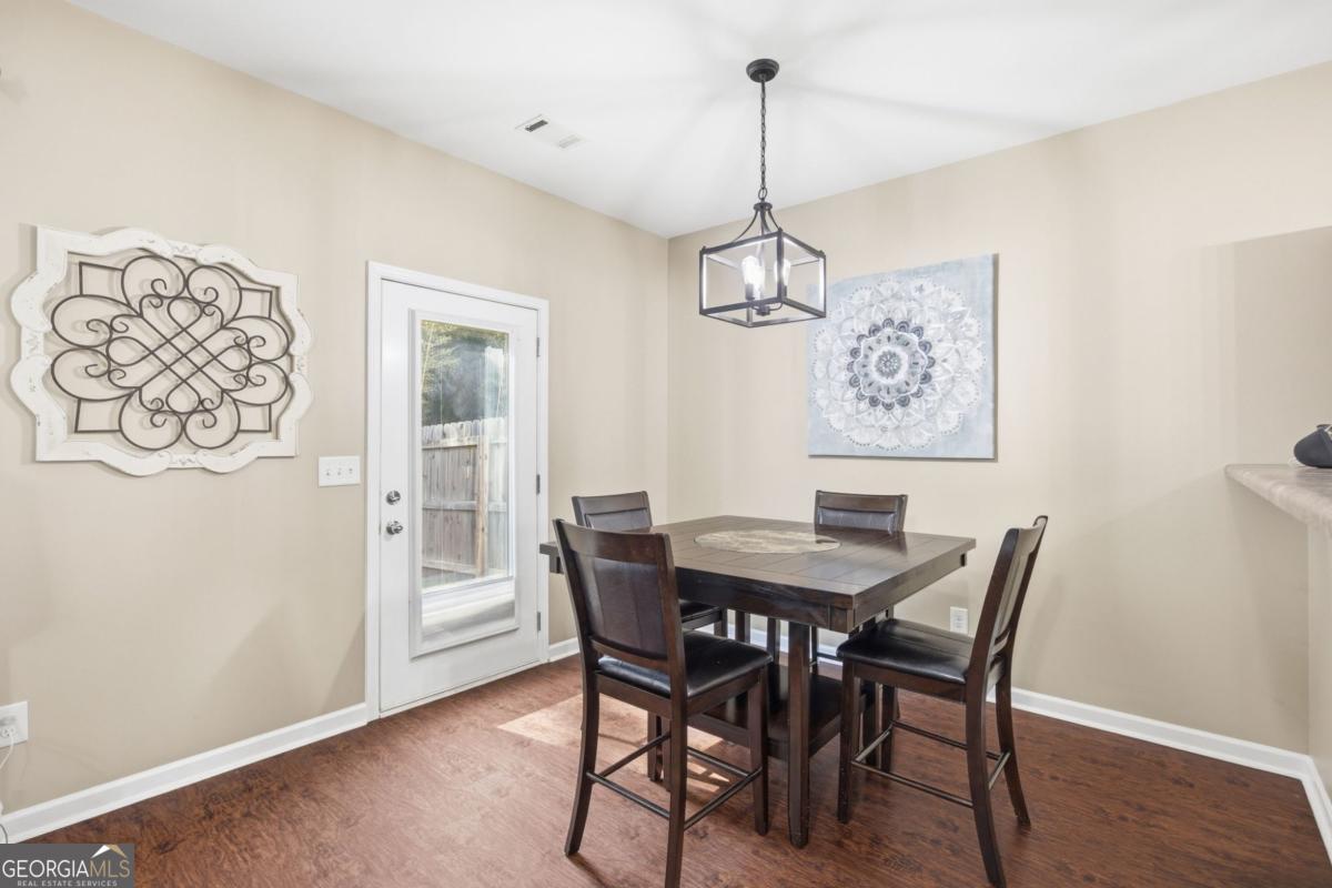 536 Oakside Place Property Photo 11