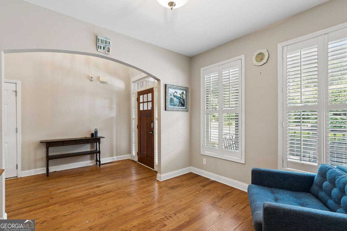 3085 Silver Hill Terrace Se Property Photo 4