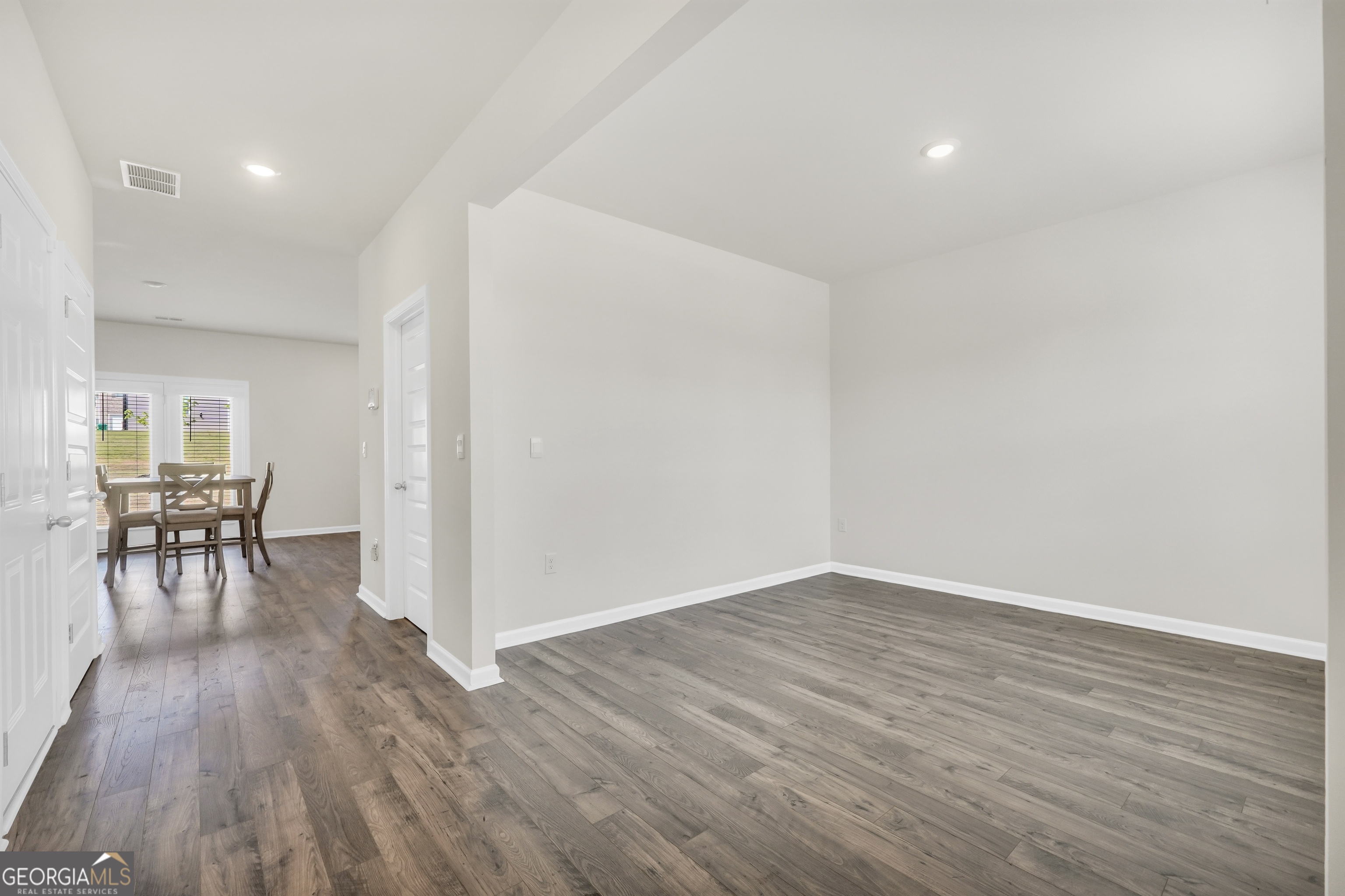 165 Aster Avenue Property Photo 8