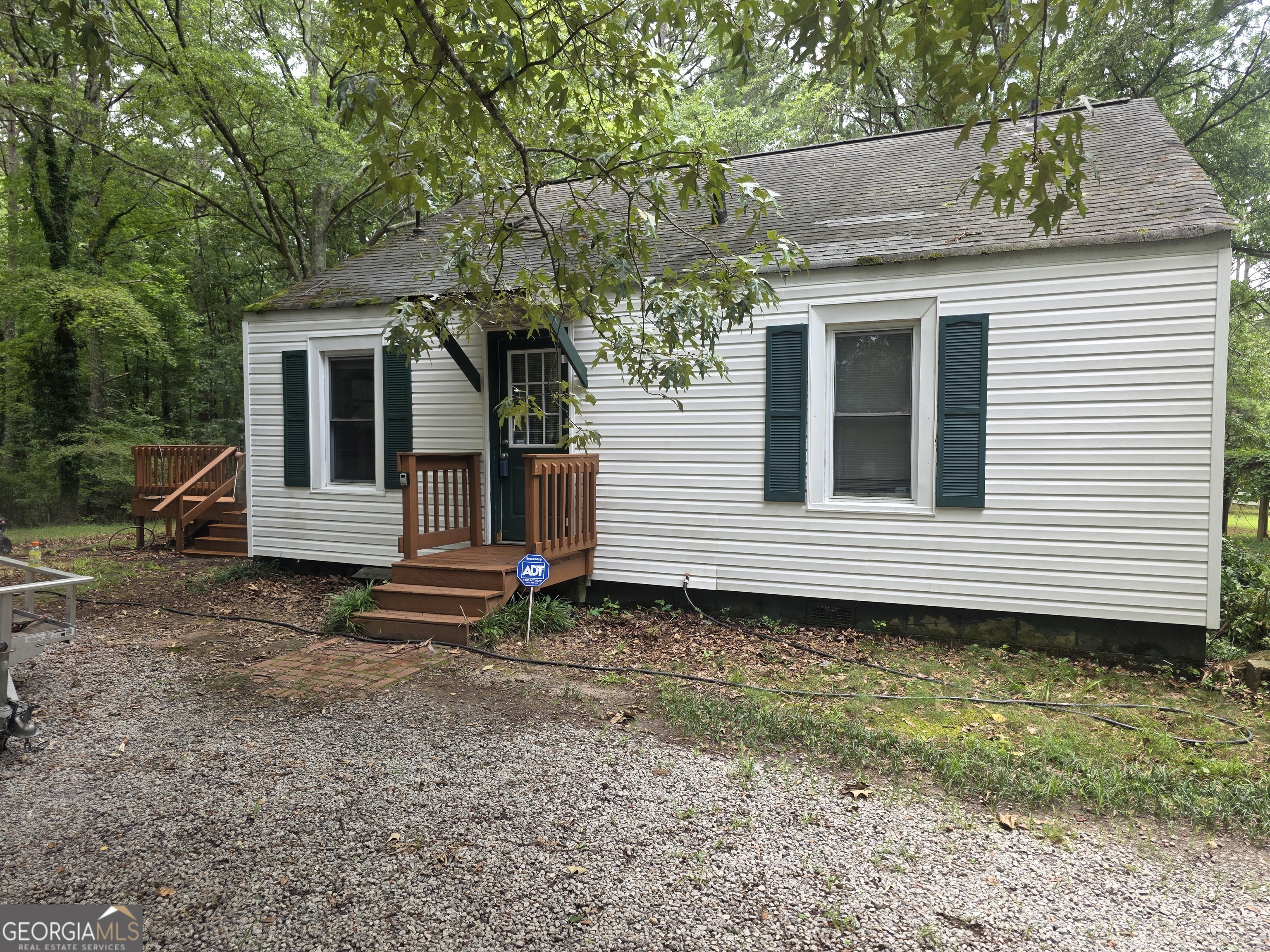 279 Ellison Road Property Photo 1