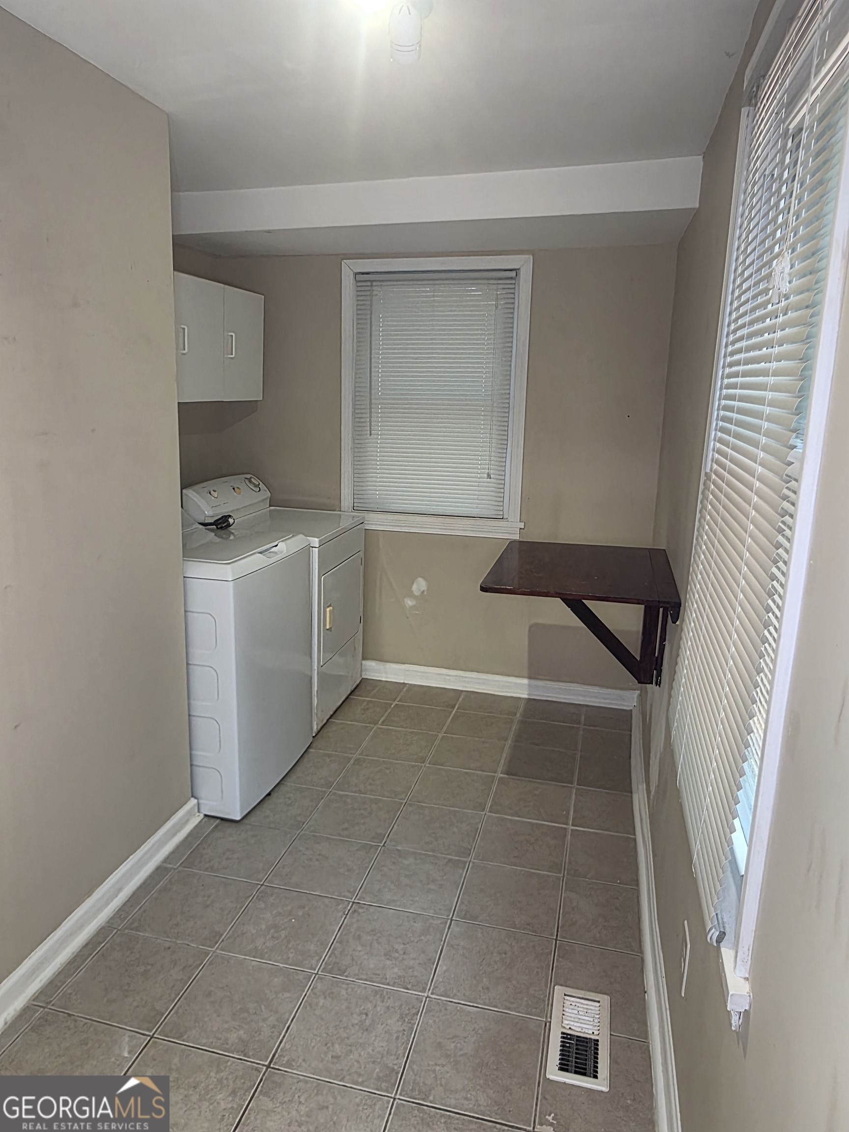 279 Ellison Road Property Photo 5