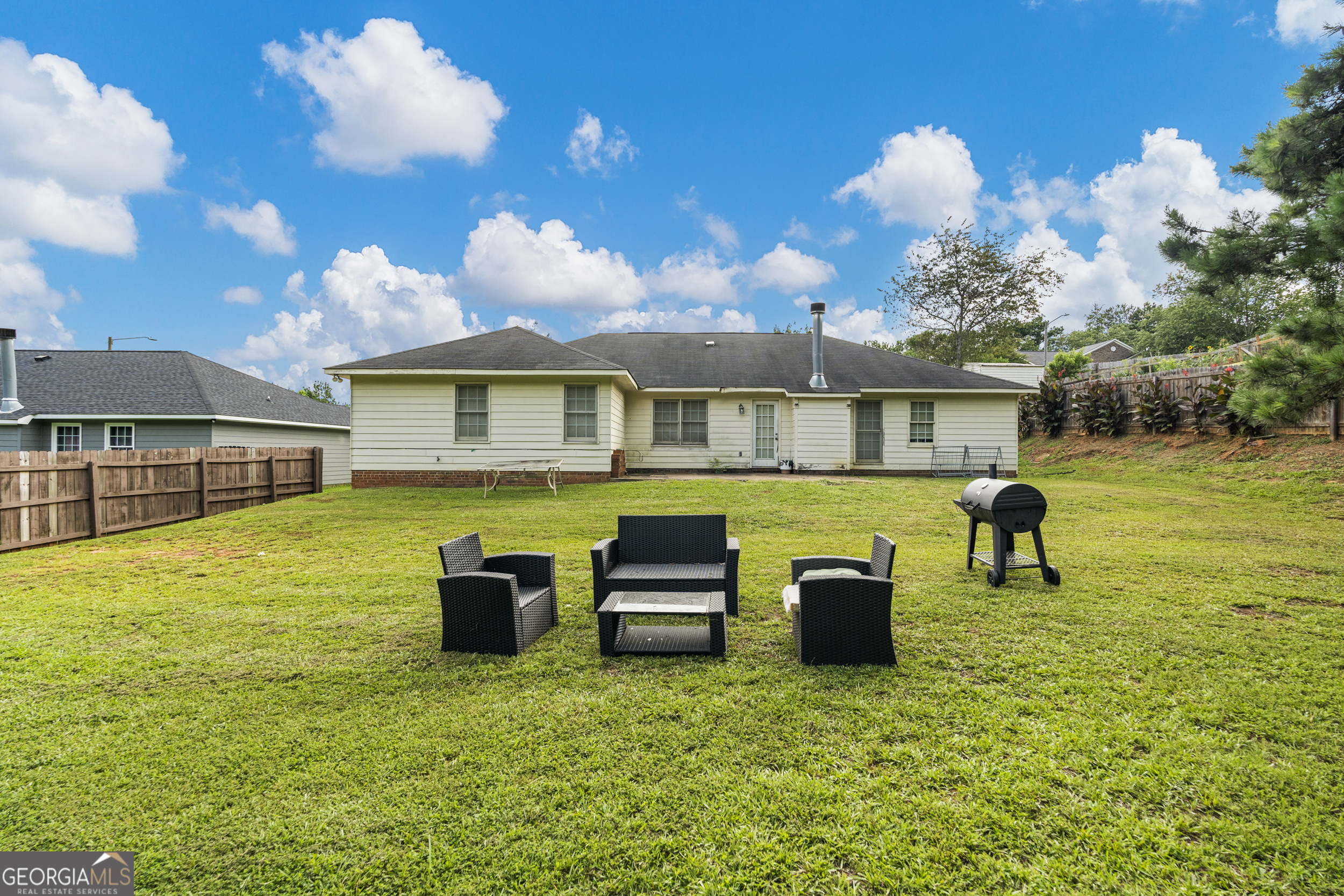 1304 Bunker Ridge Lane Property Photo 2