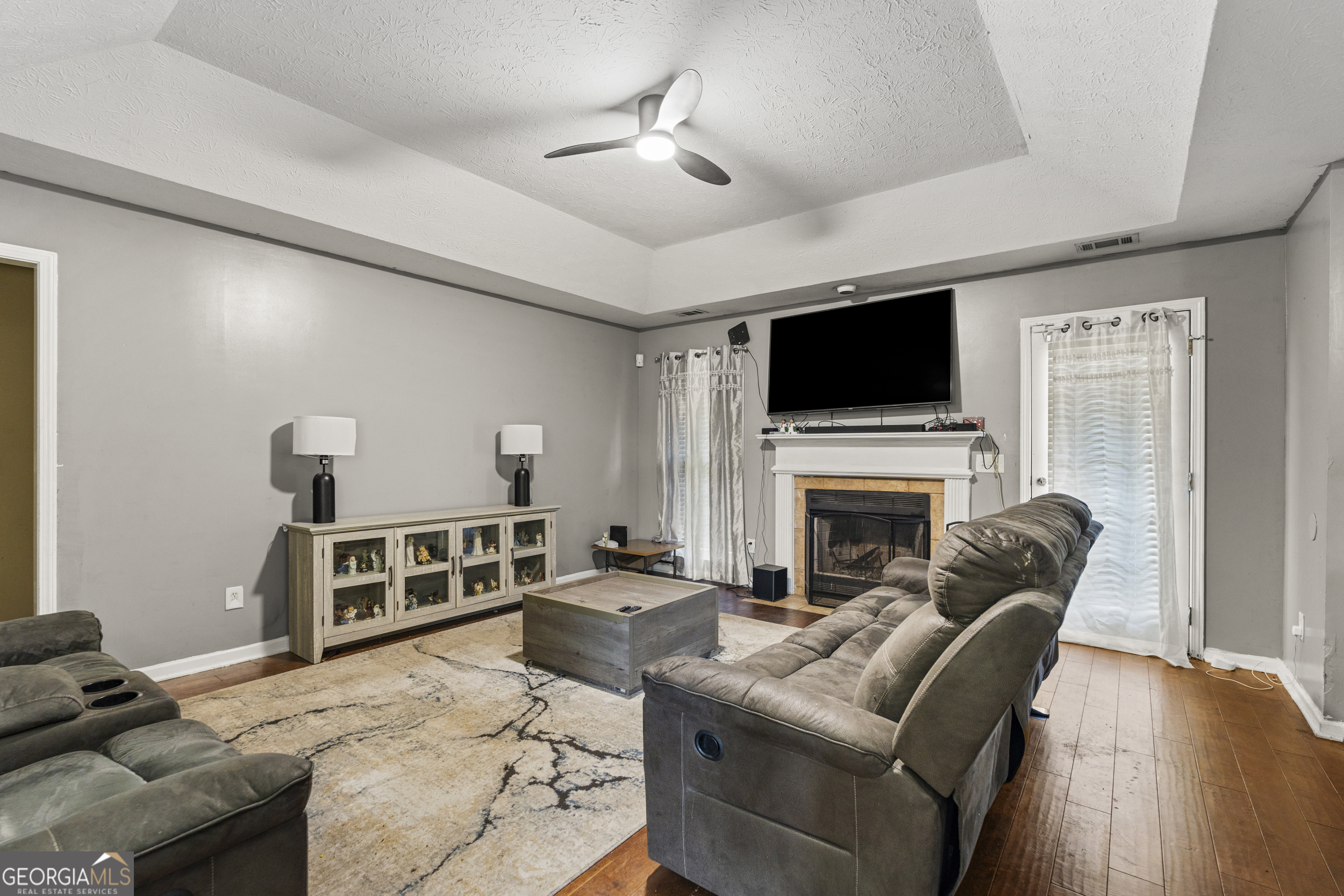 1304 Bunker Ridge Lane Property Photo 6