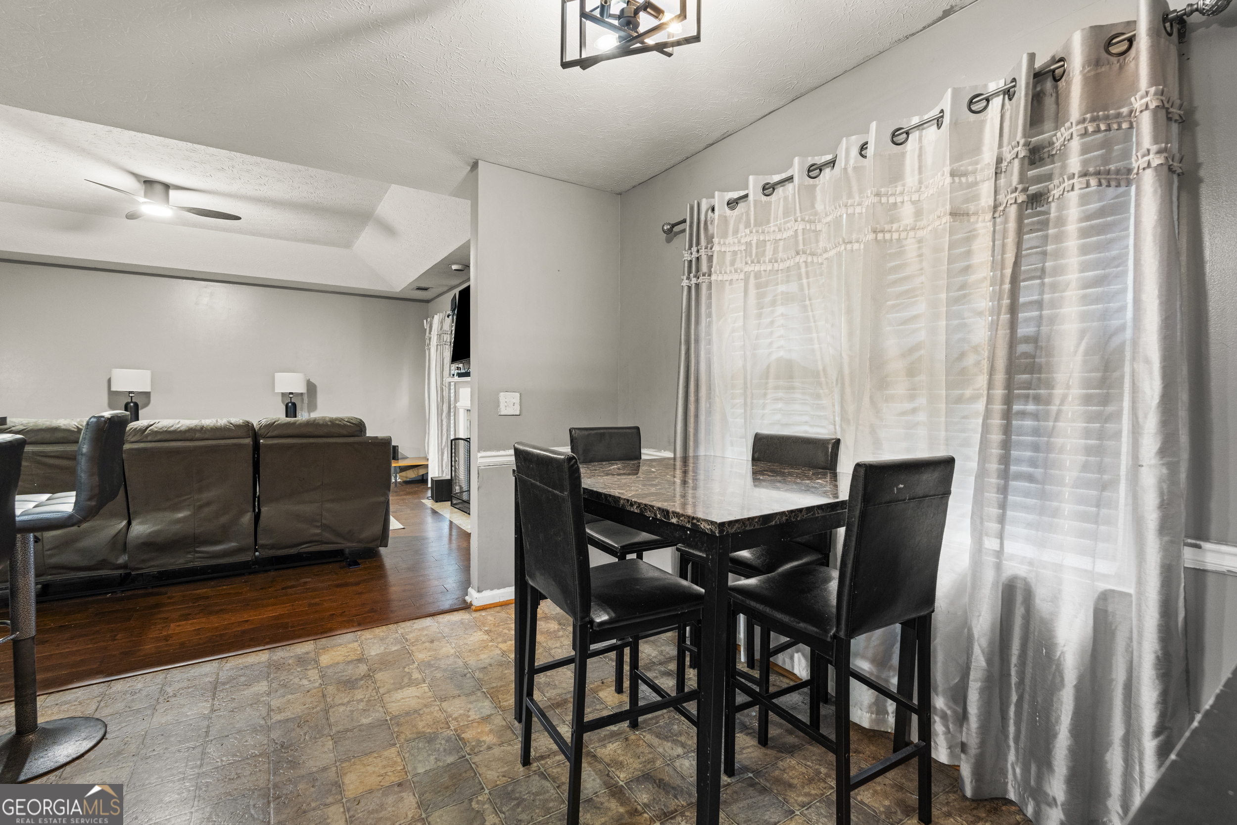 1304 Bunker Ridge Lane Property Photo 7