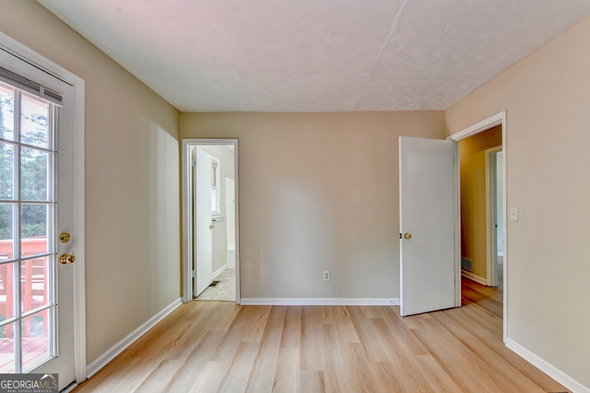 2484 Rhoanoke Drive Property Photo 22