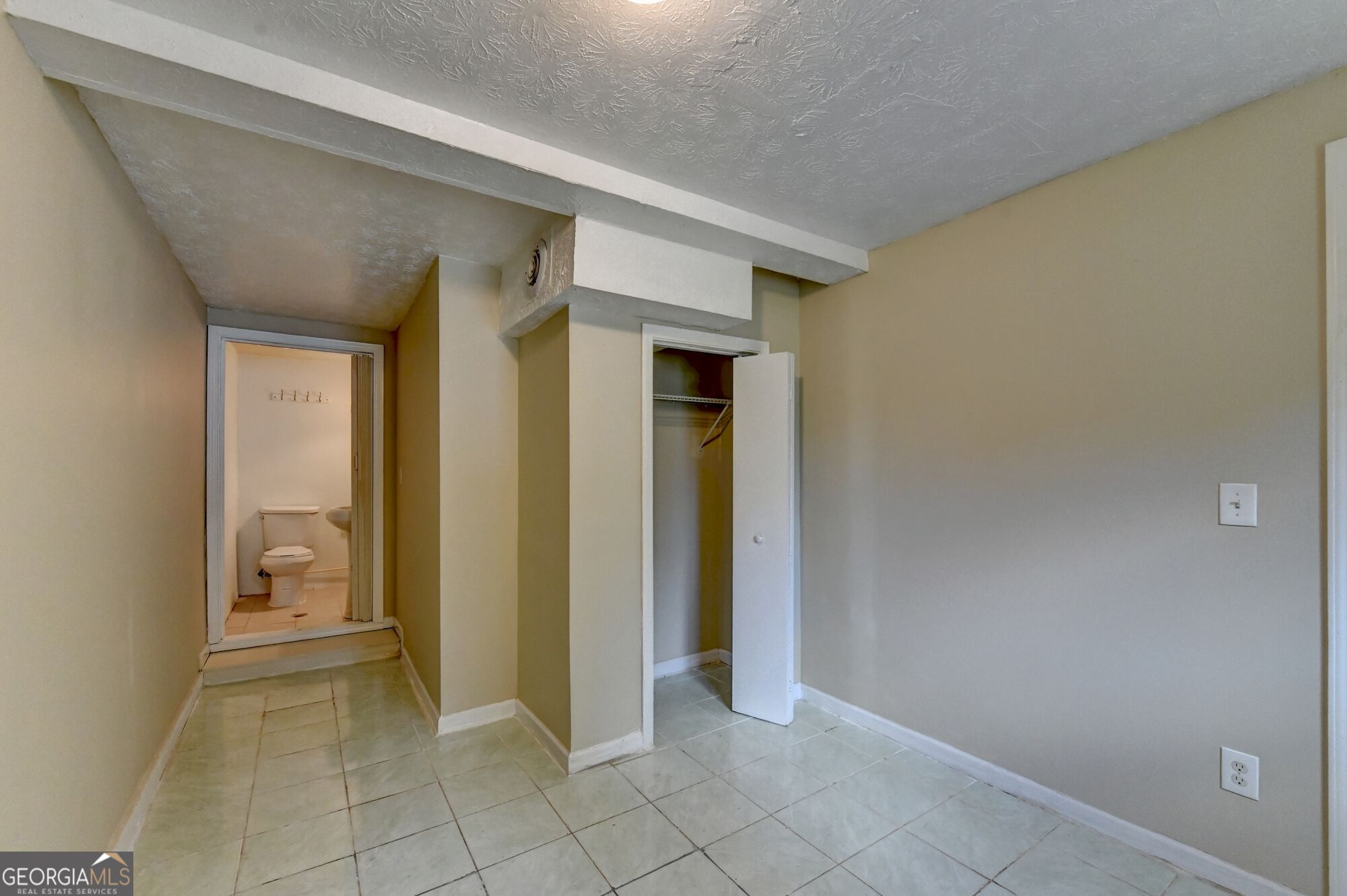 2484 Rhoanoke Drive Property Photo 31