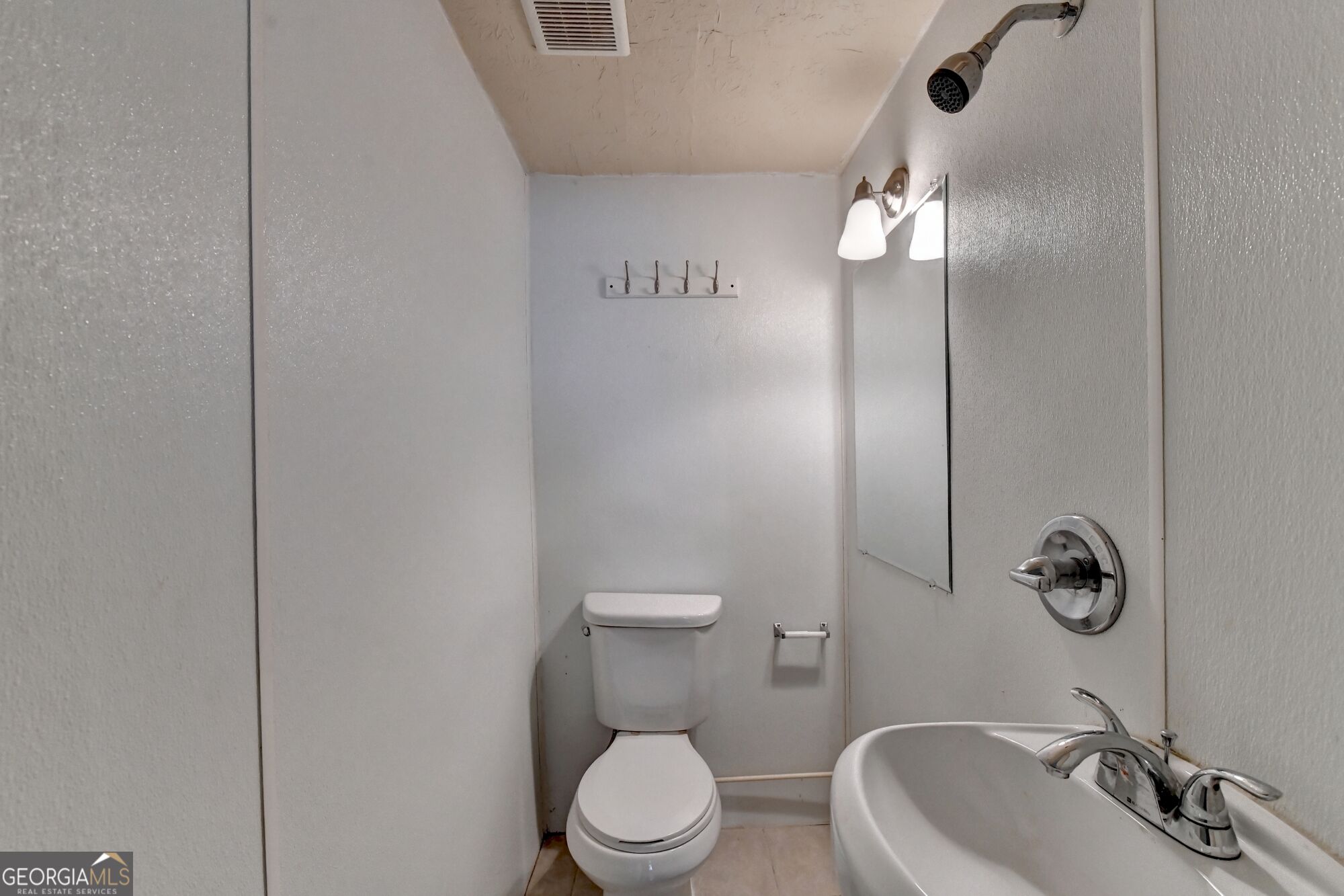 2484 Rhoanoke Drive Property Photo 32