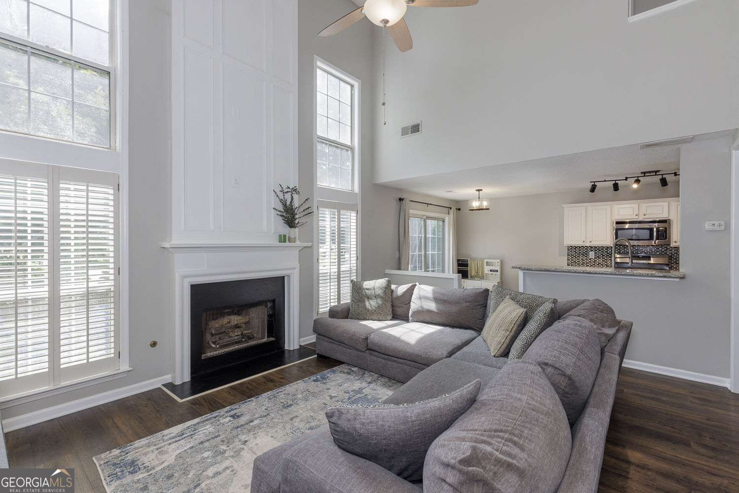 521 Stepney Court Se Property Photo 8