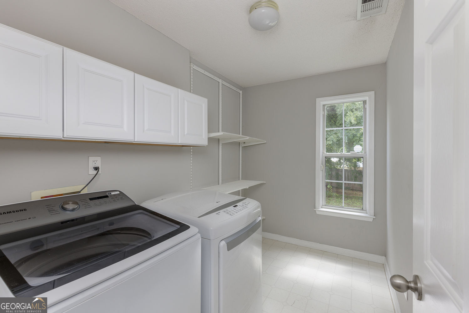 521 Stepney Court Se Property Photo 14