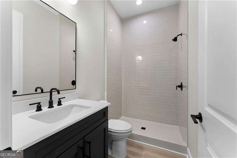 176 Cherokee Drive S Property Photo 8