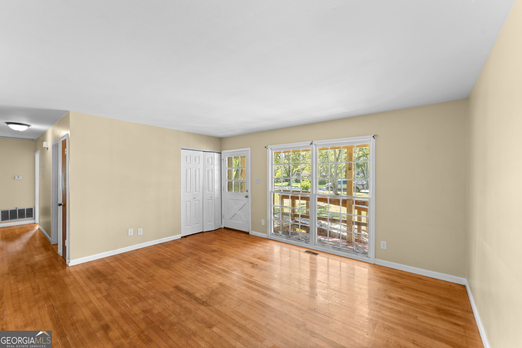 402 Schley Street Property Photo 5