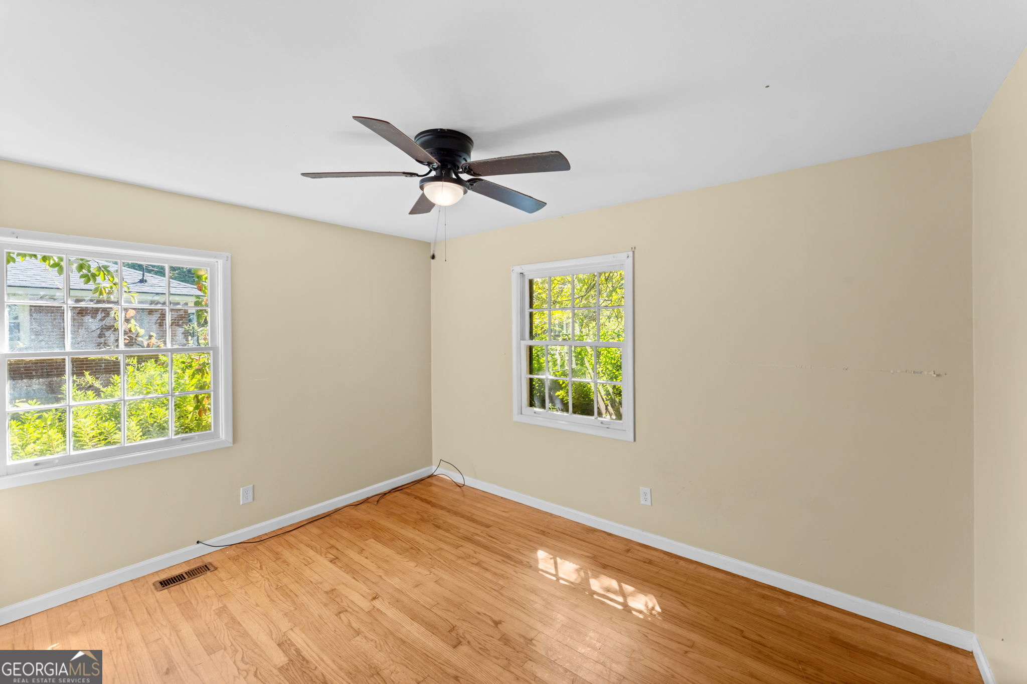 402 Schley Street Property Photo 7