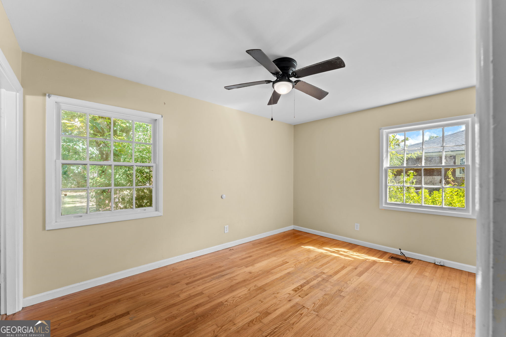 402 Schley Street Property Photo 9