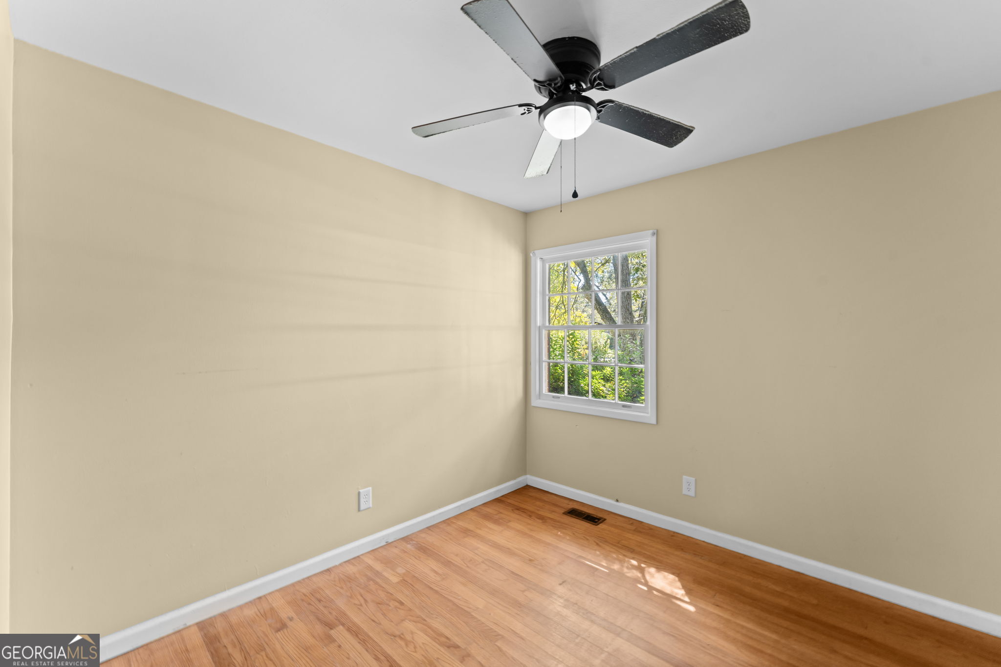 402 Schley Street Property Photo 10