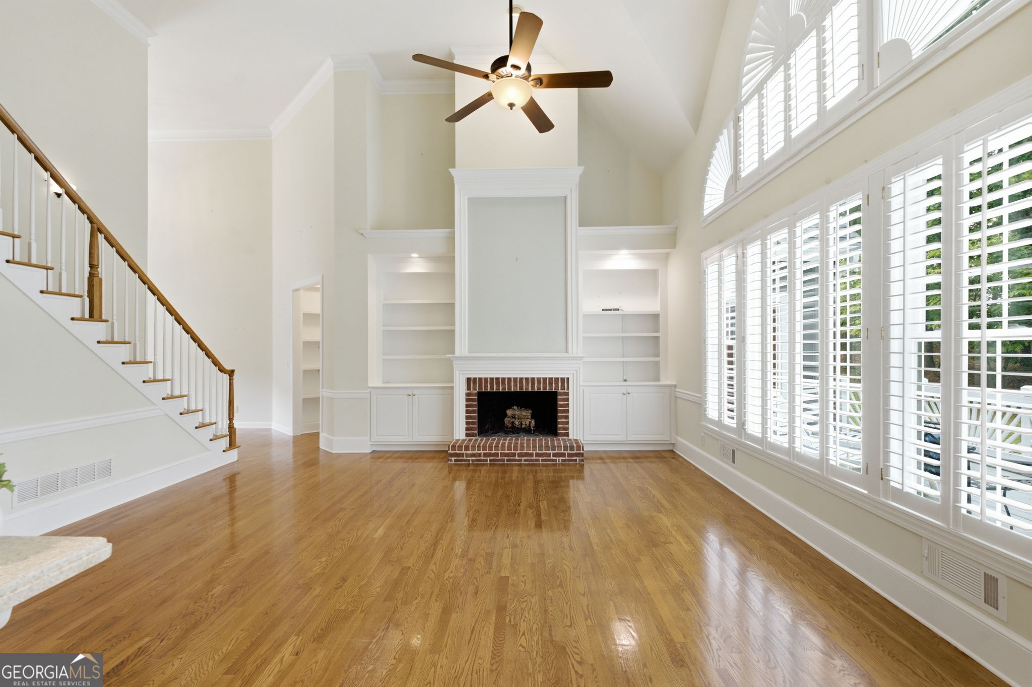 5305 Davenport Manor Property Photo 6