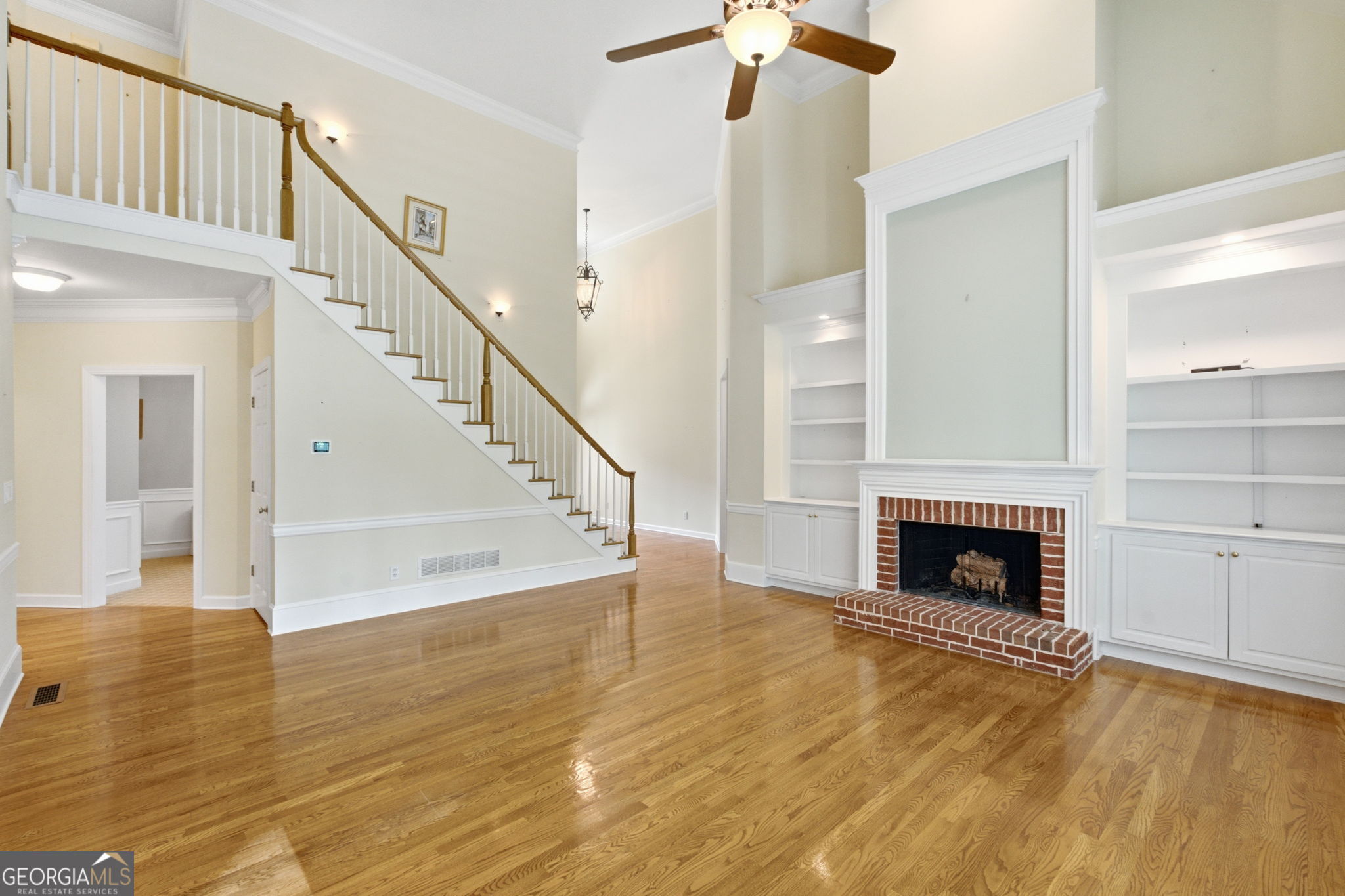 5305 Davenport Manor Property Photo 7