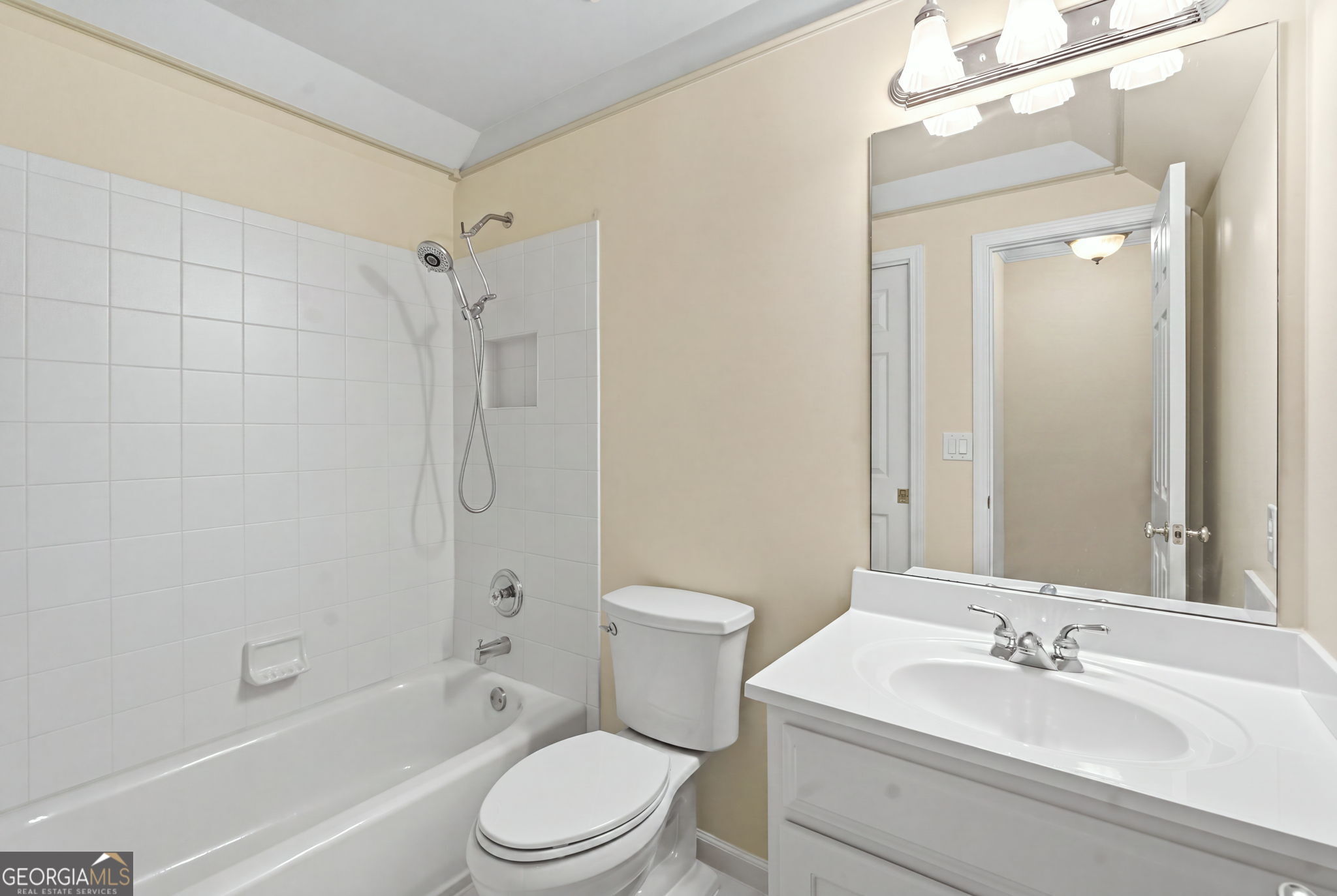5305 Davenport Manor Property Photo 17