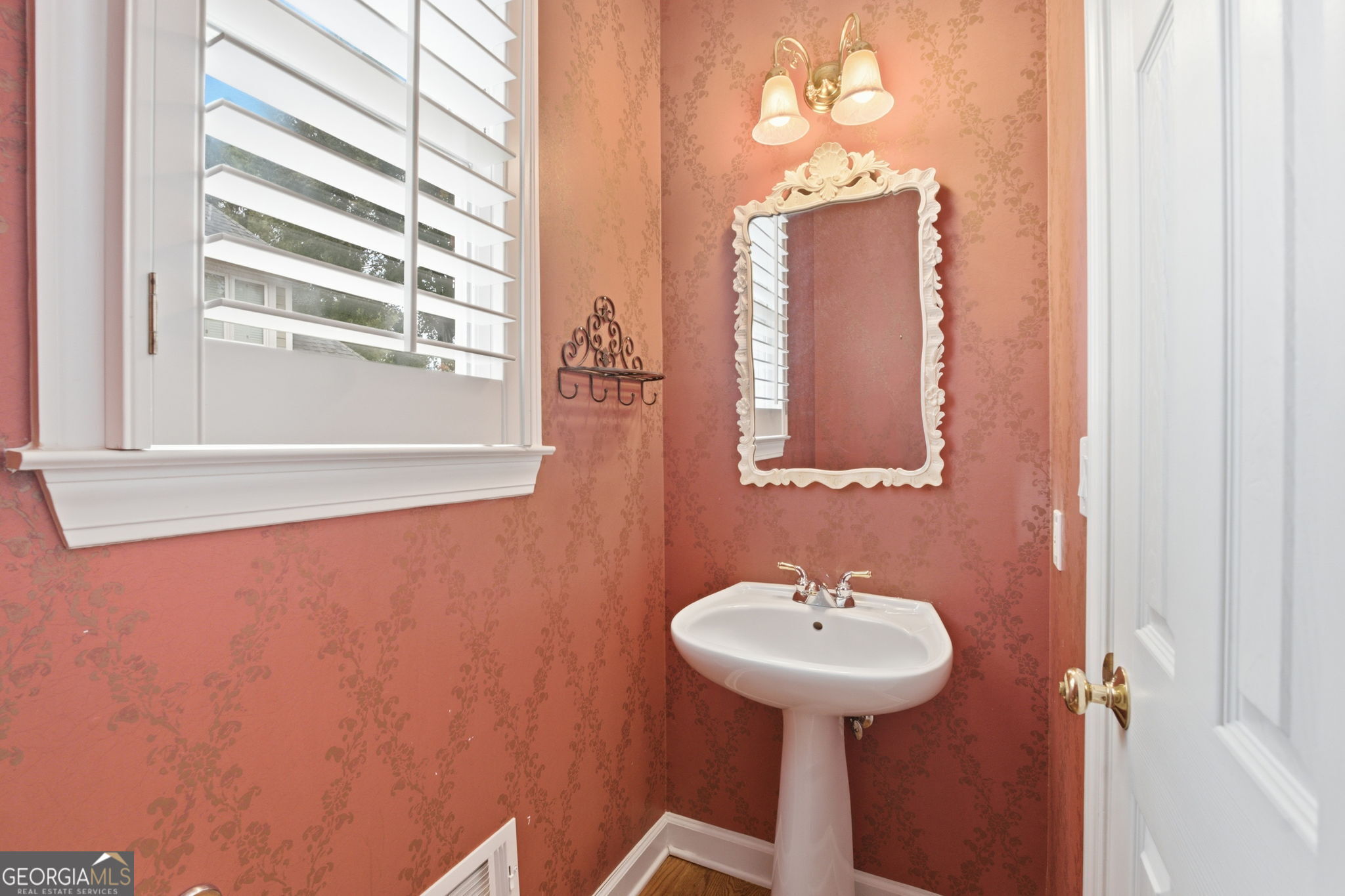 5305 Davenport Manor Property Photo 20